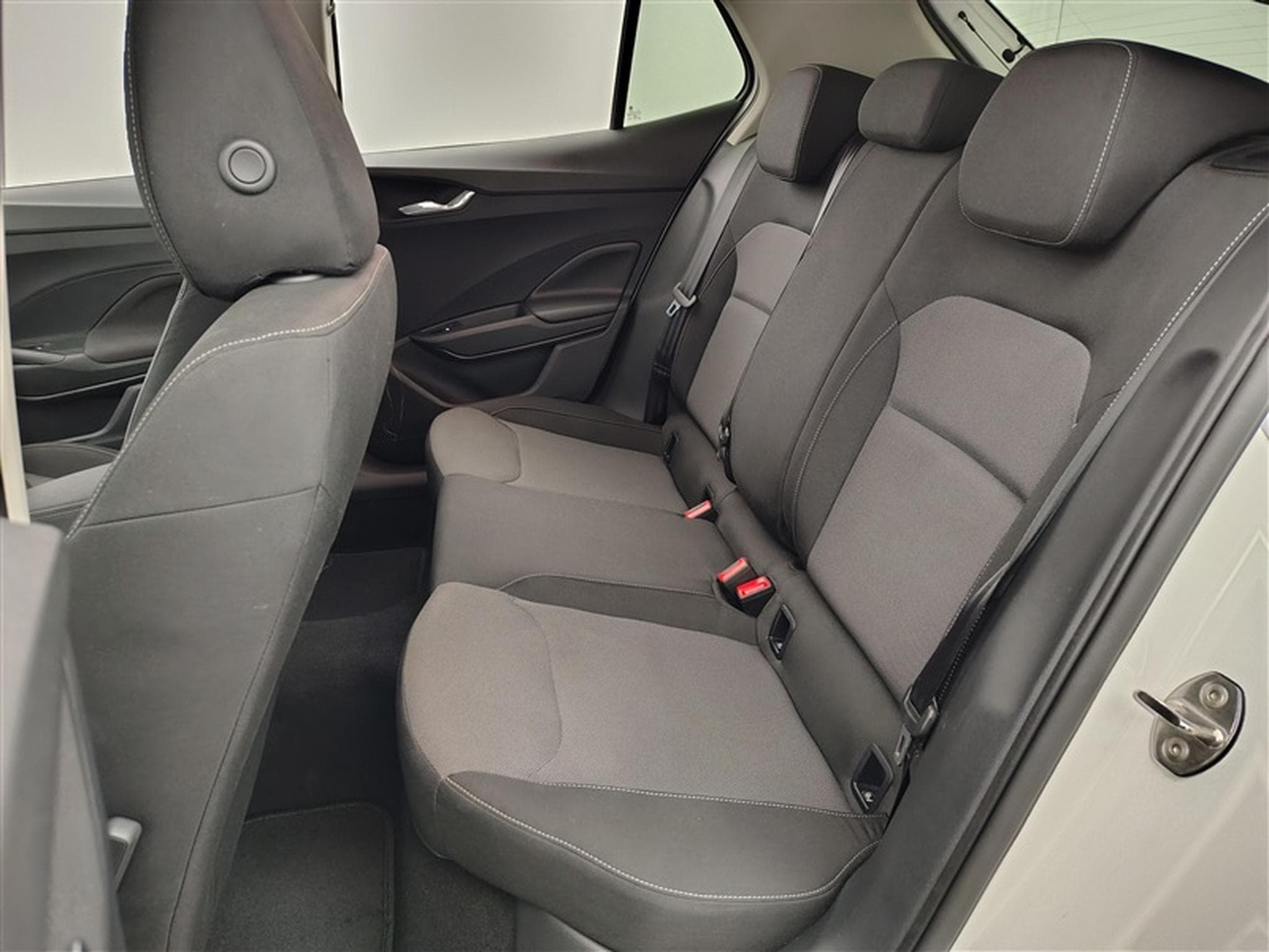 Skoda Fabia 1.0 TSI 95cv Selection CARPLAY / PDC / ALU (2025) - Photo 13