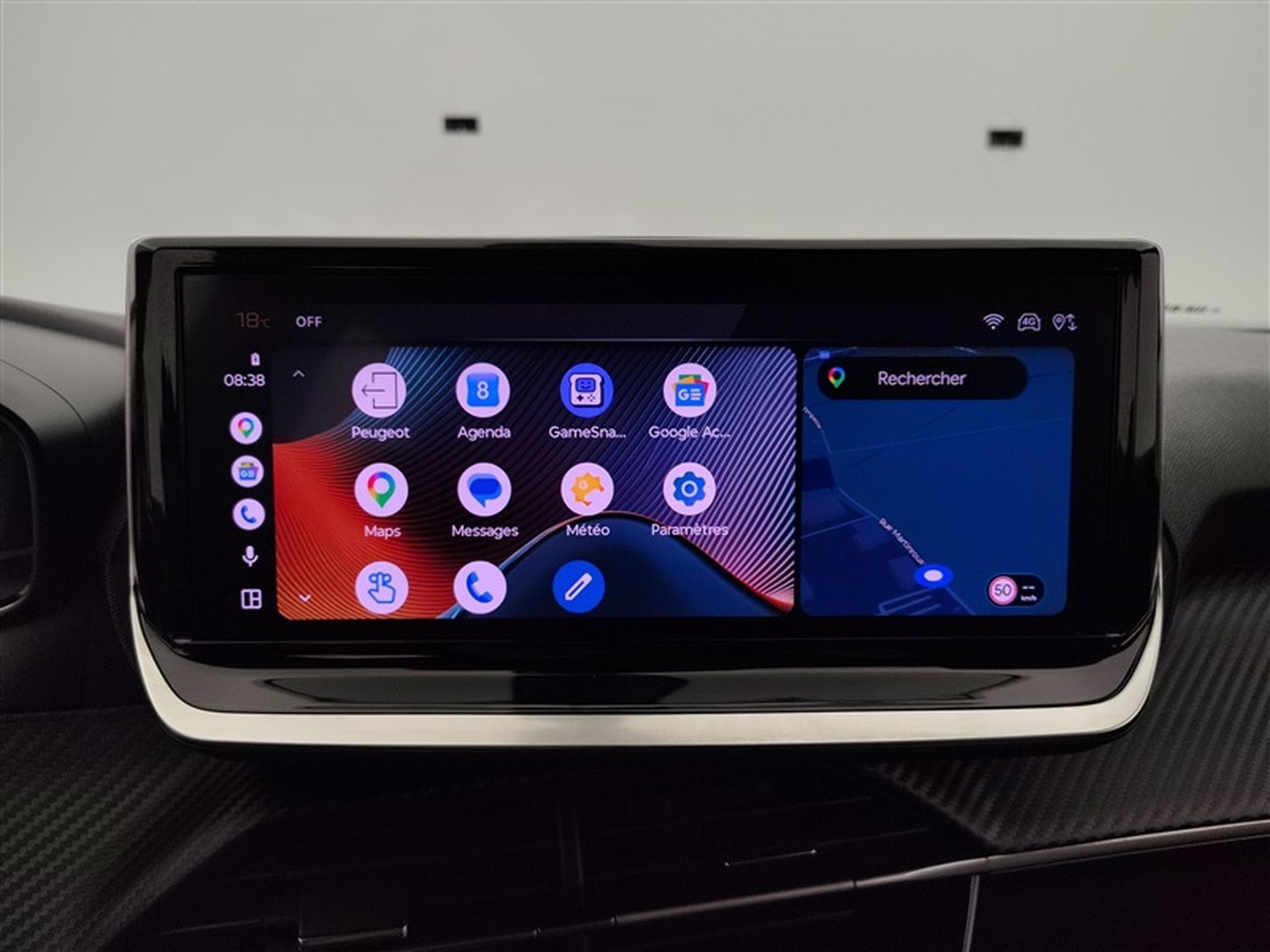 Peugeot 2008 1.2 PureTech Active CARPLAY (2023) - Photo 20