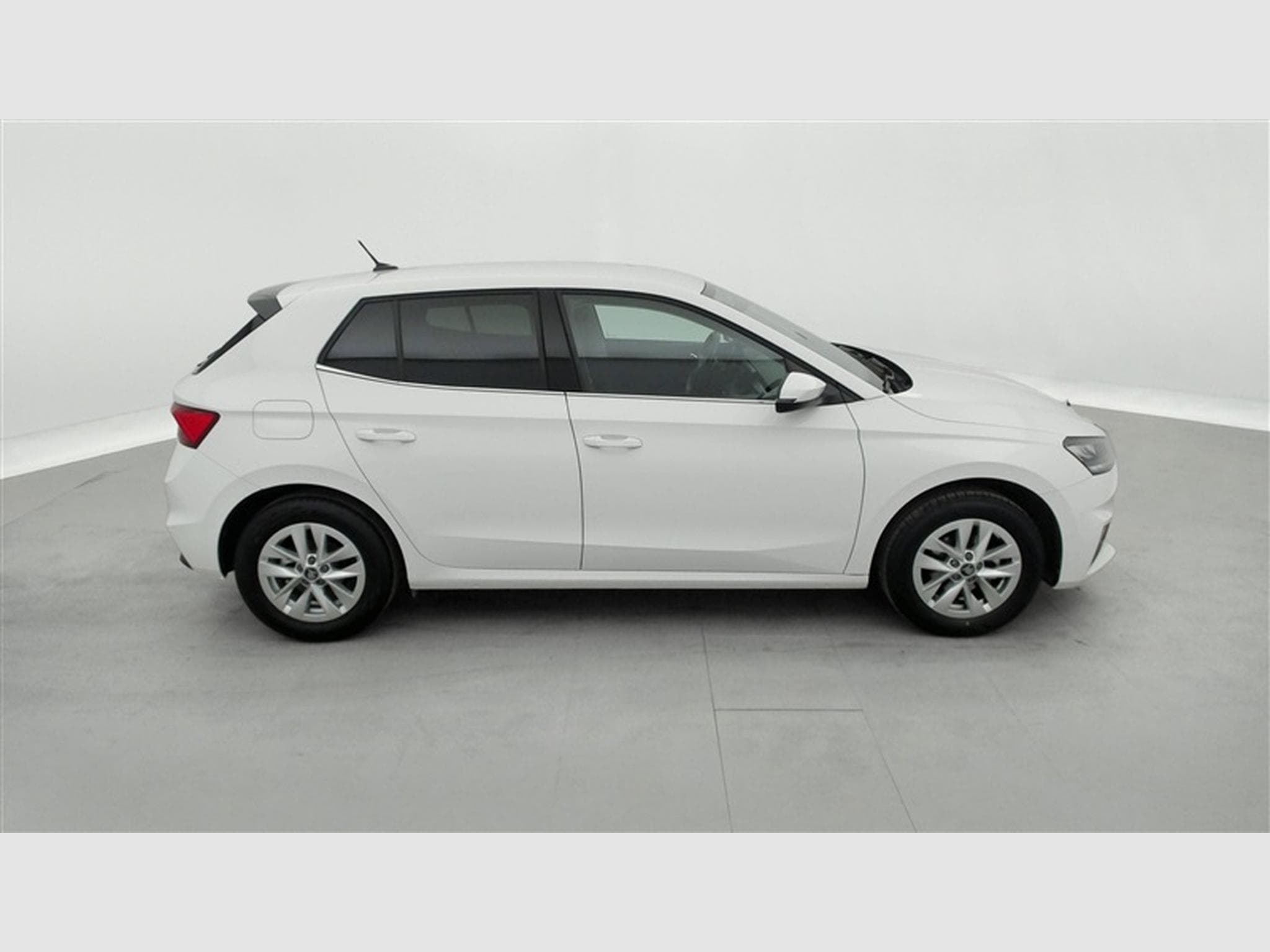 Skoda Fabia 1.0 TSI 95cv Selection CARPLAY / PDC / ALU (2025) - Photo 24