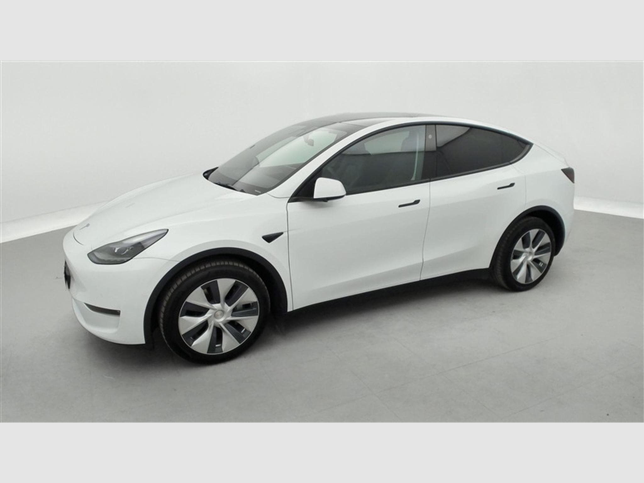 Tesla Model Y Dual Motor NAVI / FULL LED / PANO / CAMERA 360" / JA 19" (2022) - Photo 24