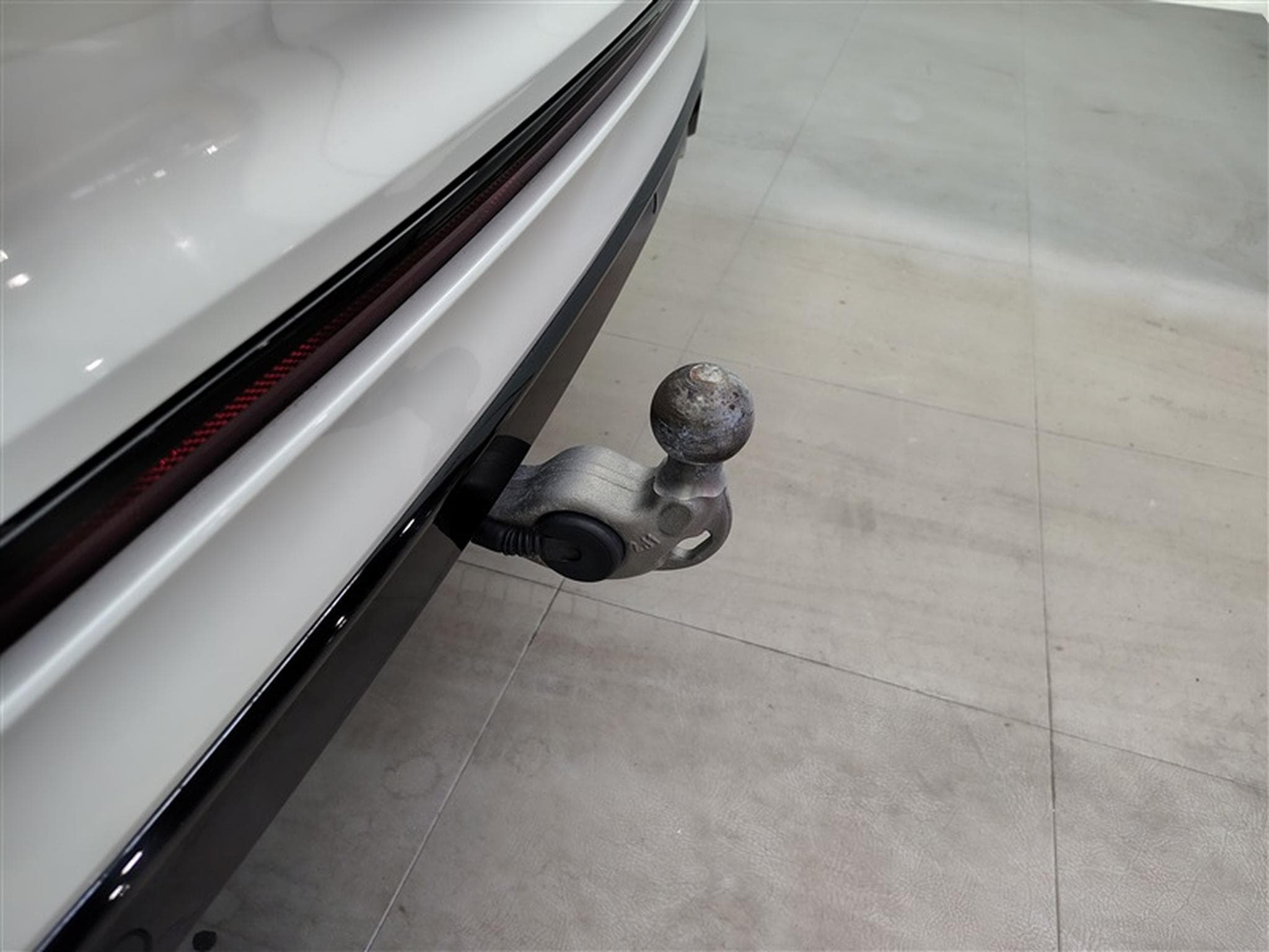 VW Tiguan 2.0 TDi SCR R-Line 7pl. DSG / SIEGE VENTILE / TOIT PANO (2023) - Photo 21