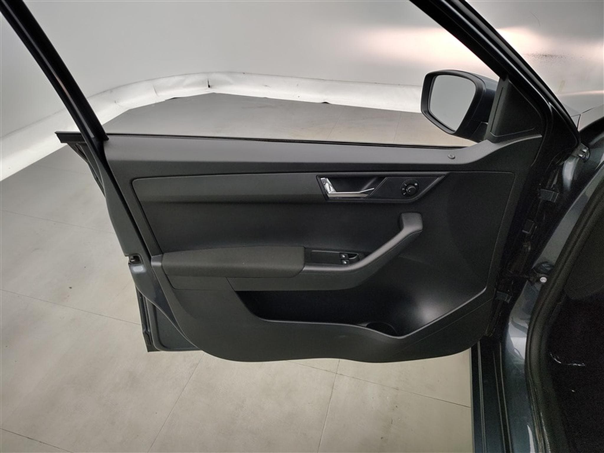 Skoda Fabia 1.0i Active CLIM / FULL LED / PDC AR (2020) - Photo 17
