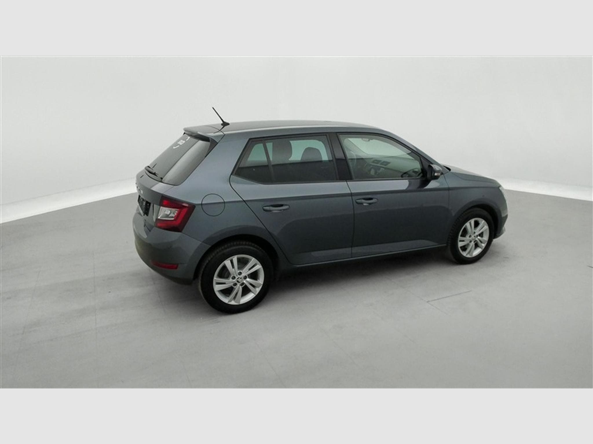 Skoda Fabia 1.0i Active CLIM / FULL LED / PDC AR (2020) - Photo 25