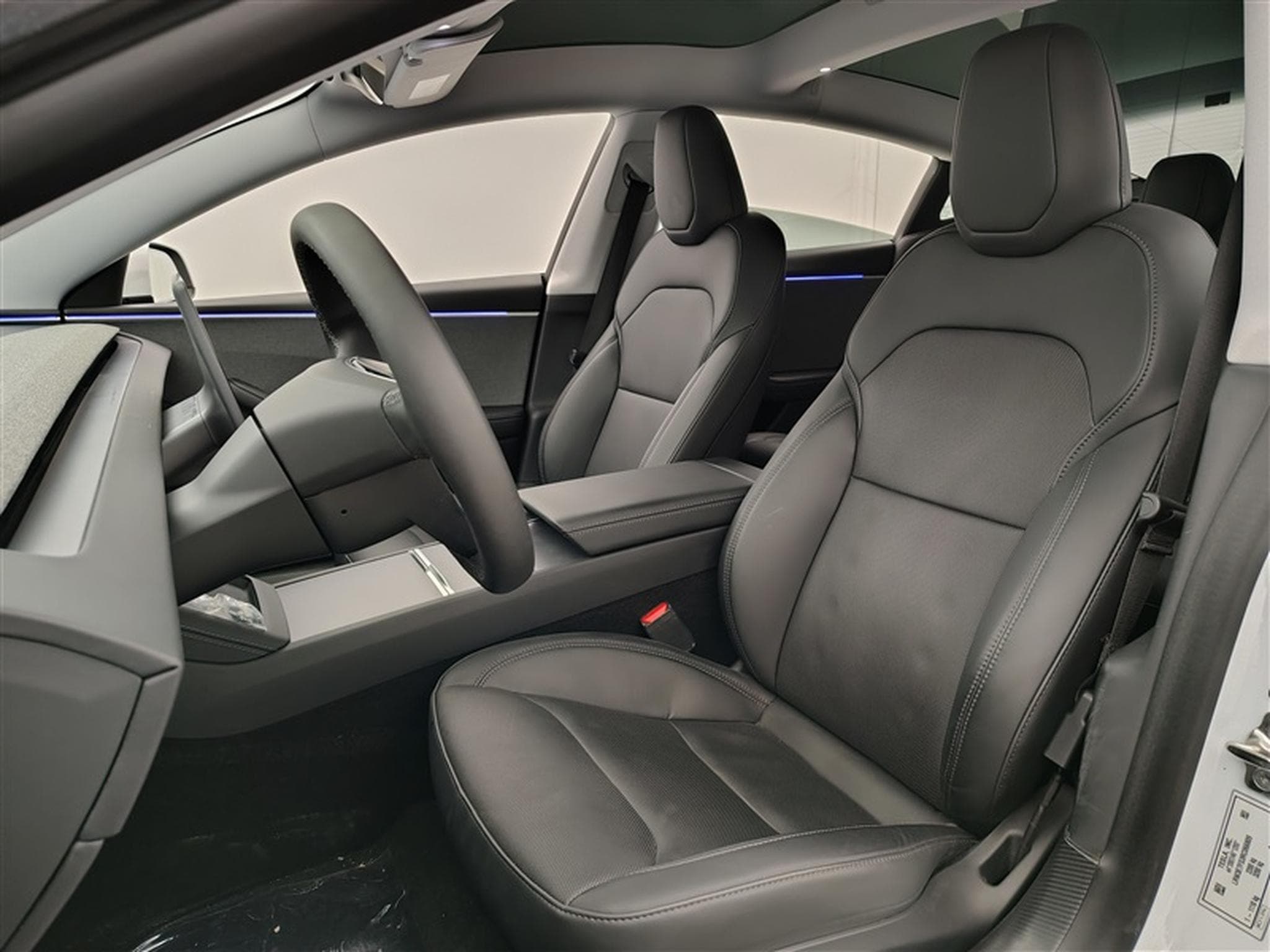 Tesla Model 3 Standard NAVI / FULL LED / CUIR / PANO / CAMERA 360° / JA 18 (2024) - Photo 7