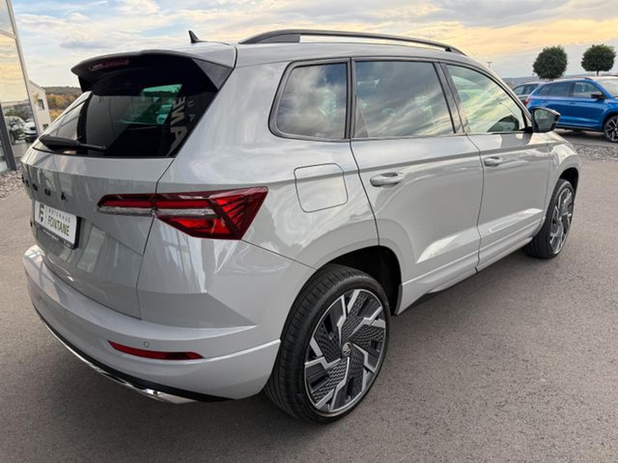 Skoda Karoq Karoq 1,5TSi DSG Sportline Pano 19"Matrix Key AC (2024) - Photo 6