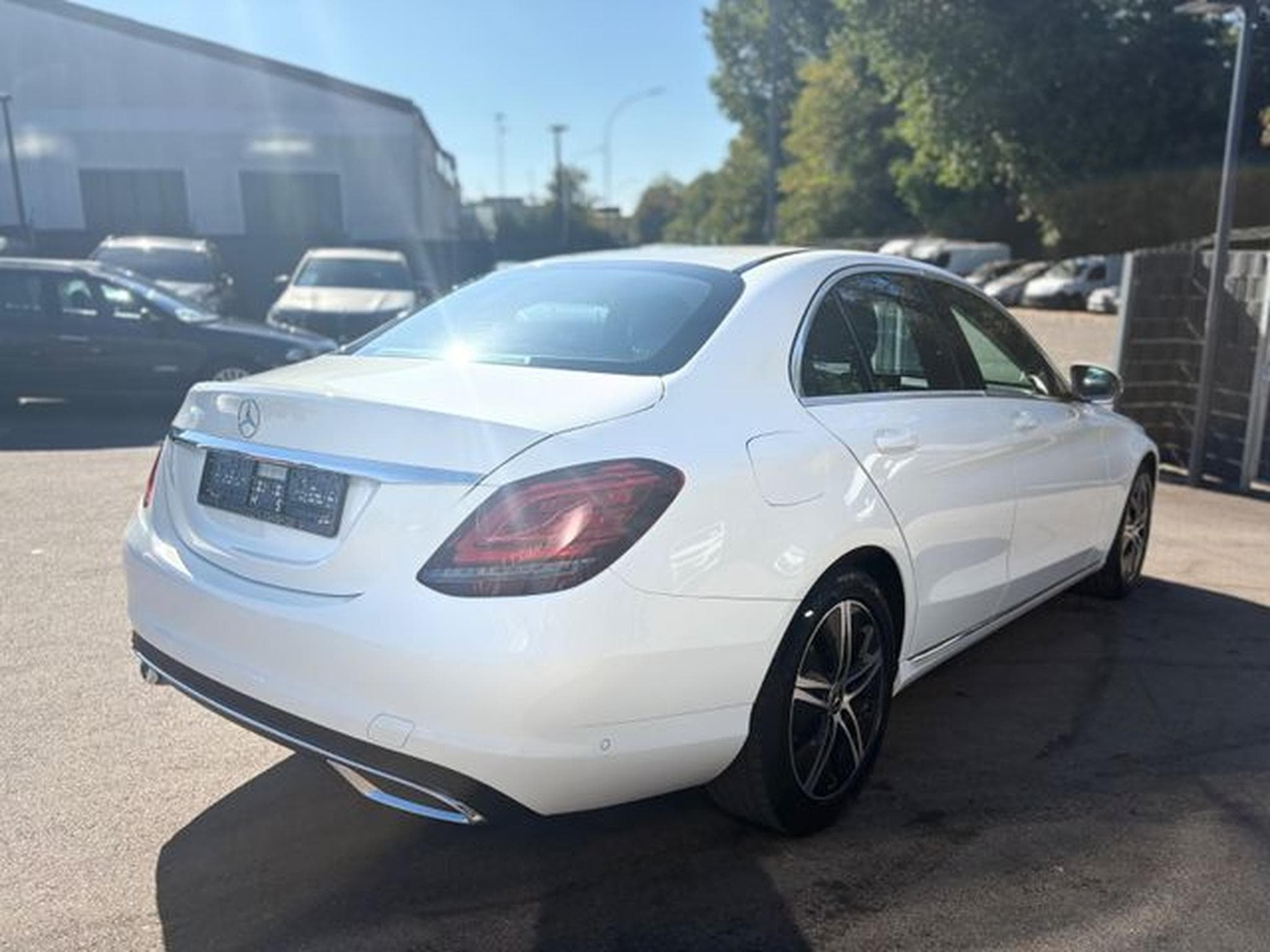 Mercedes C 180 C 180 *AVANTGARDE*KAMERA*SHZ*NAVI*AUTOMATIK* (2021) - Photo 7