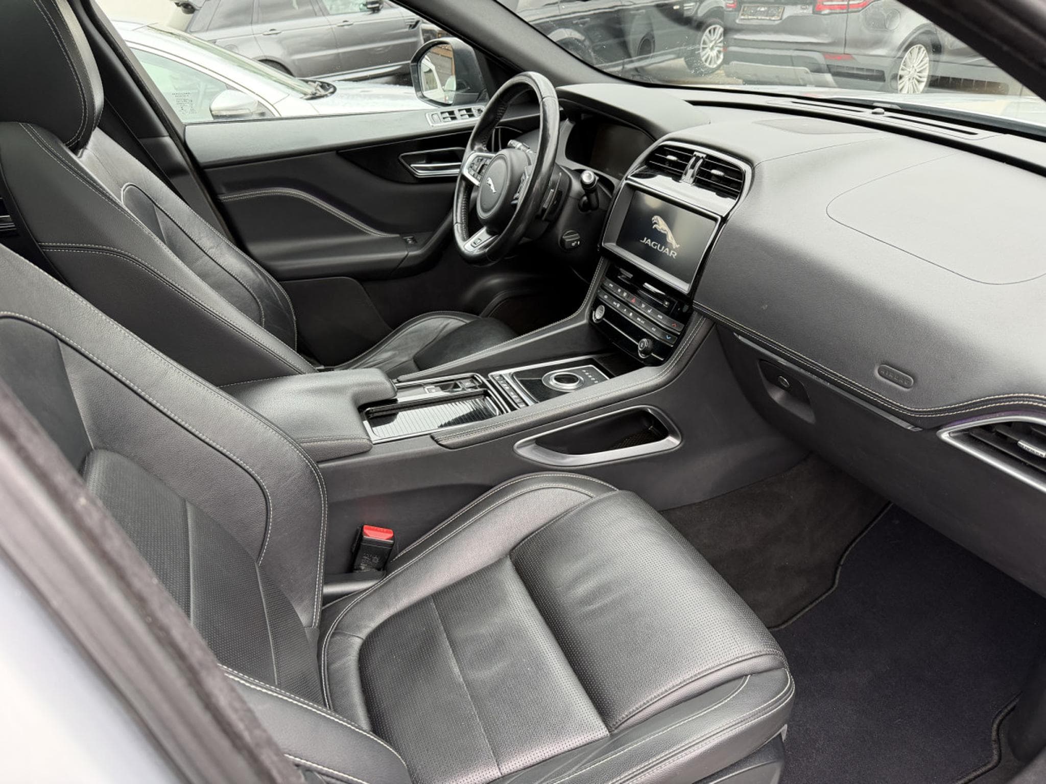 Jaguar F-Pace JAGUAR F-PACE 3.0D 300CV R-SPORT (2017) - Photo 3