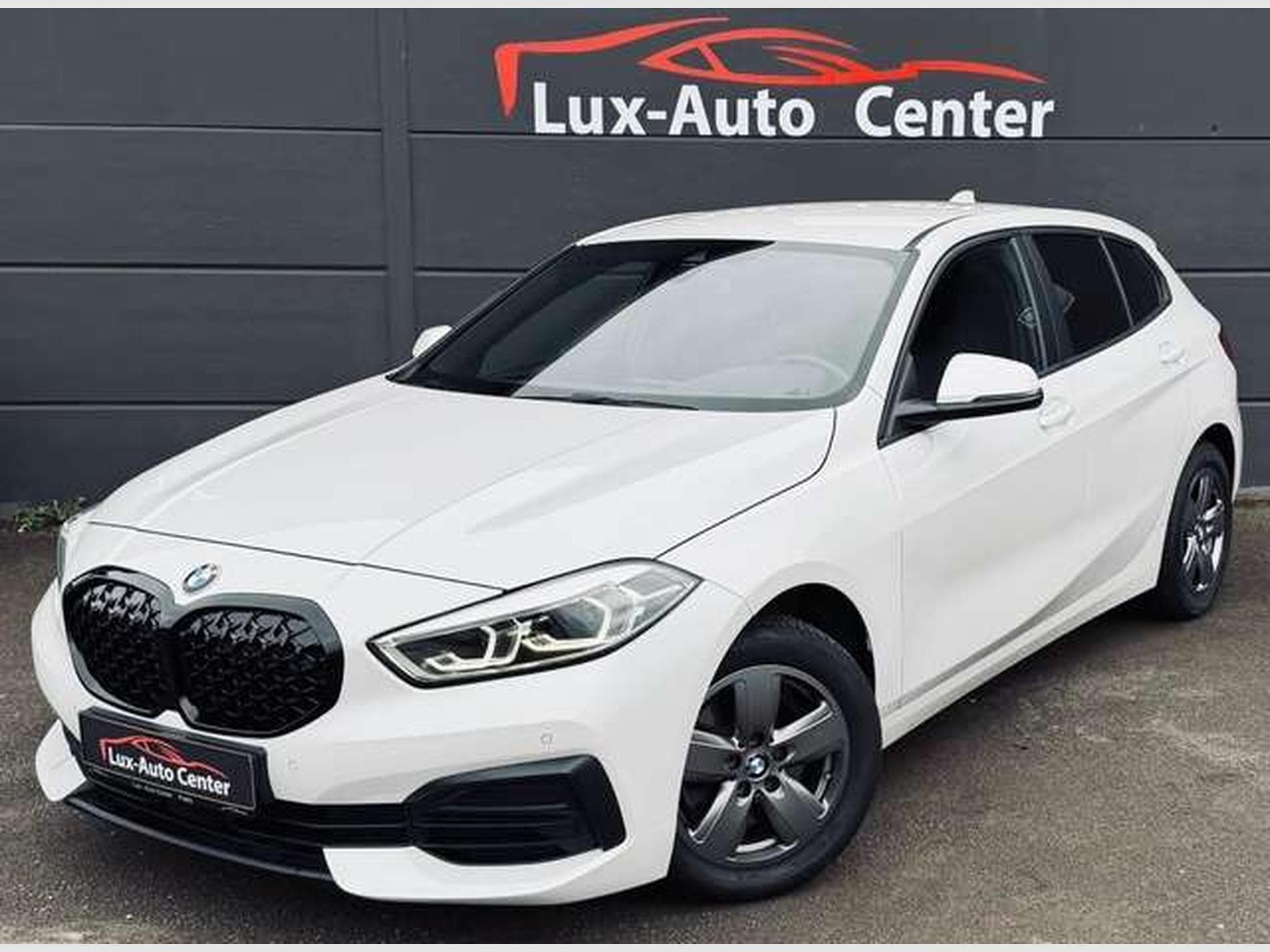 BMW 118 118i Automatique // Révisée Et Garantie 12 Mois✅✅✅ (2021) - Photo 2