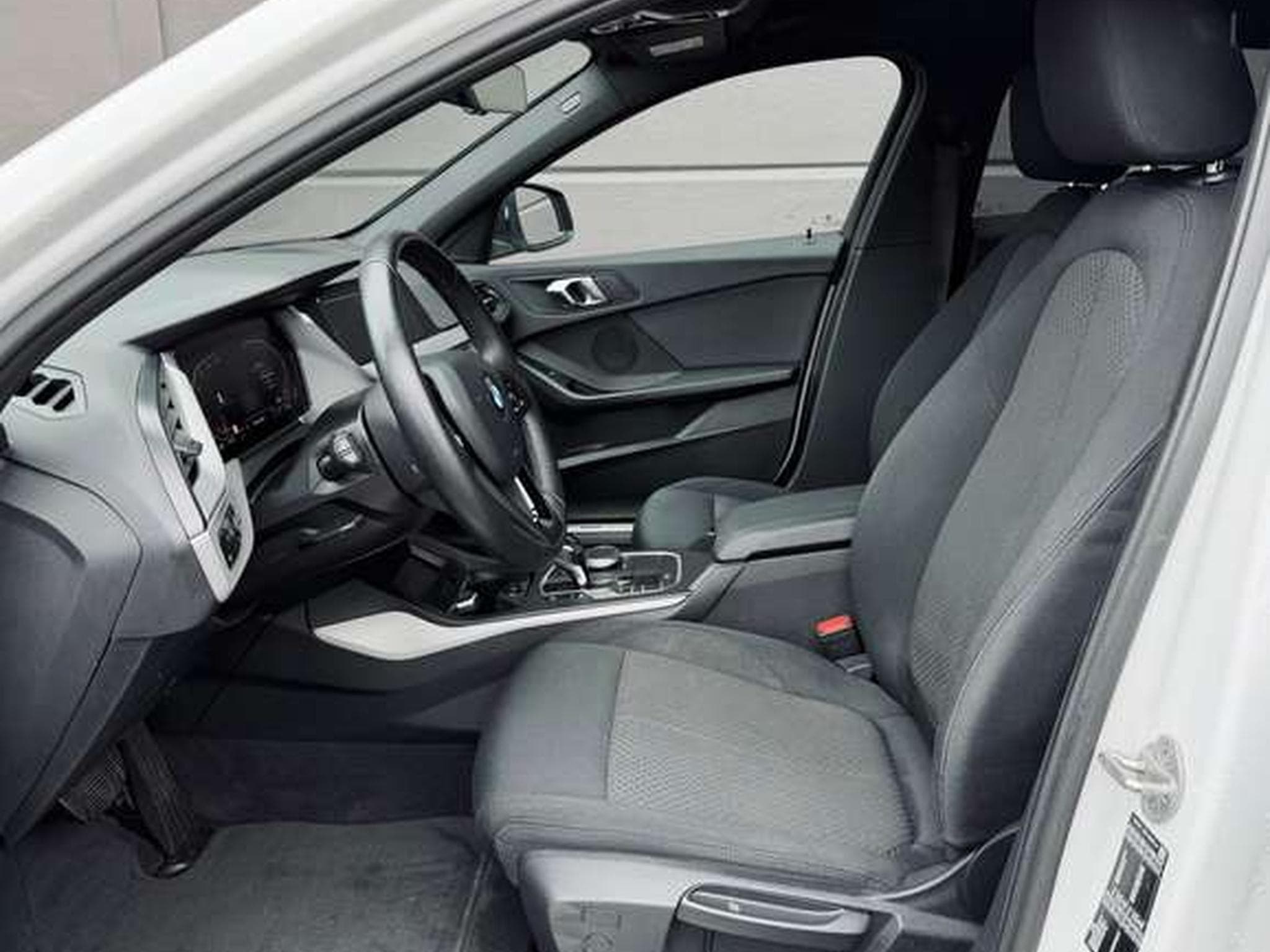 BMW 118 118i Automatique // Révisée Et Garantie 12 Mois✅✅✅ (2021) - Photo 13