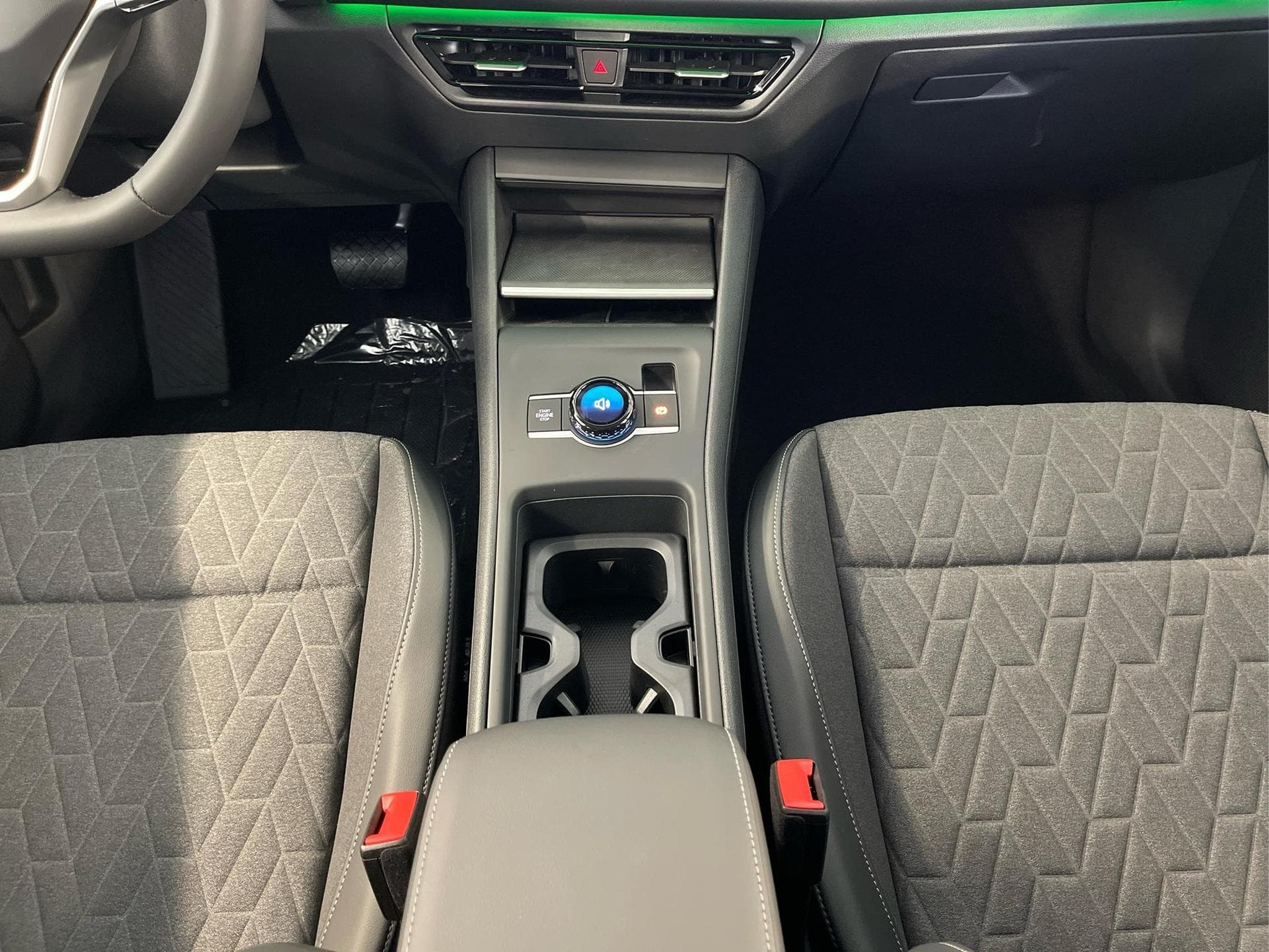 VW Tiguan LIFE (2025) - Photo 9