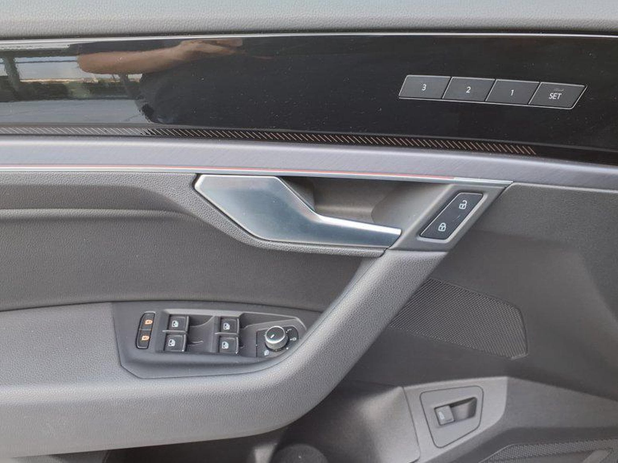 VW Touareg R-Line 3.0 TDI 8-Gang-Automatik 4MOTION (2026) - Photo 5