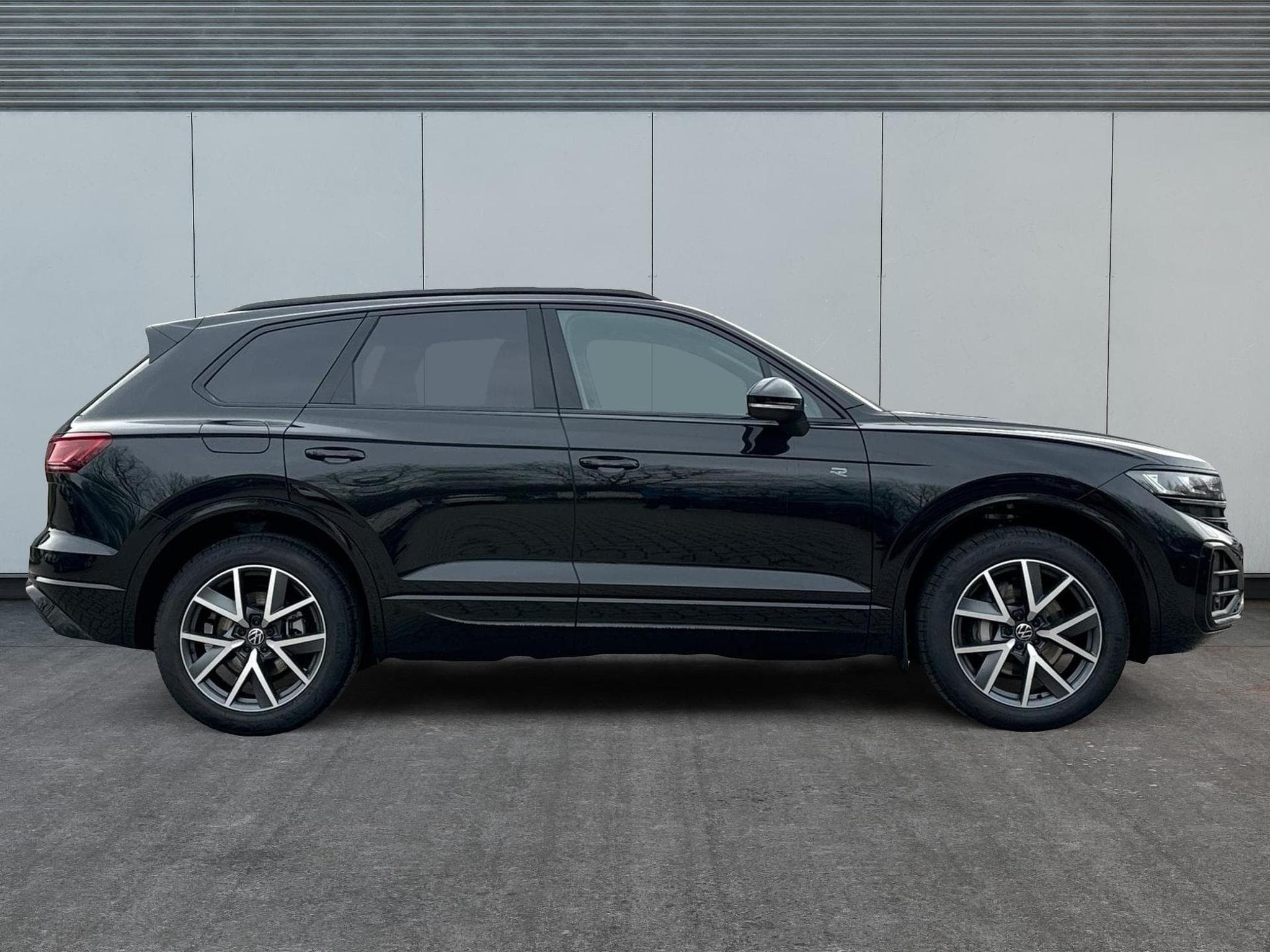VW Touareg R FINAL EDITION (2026) - Photo 5