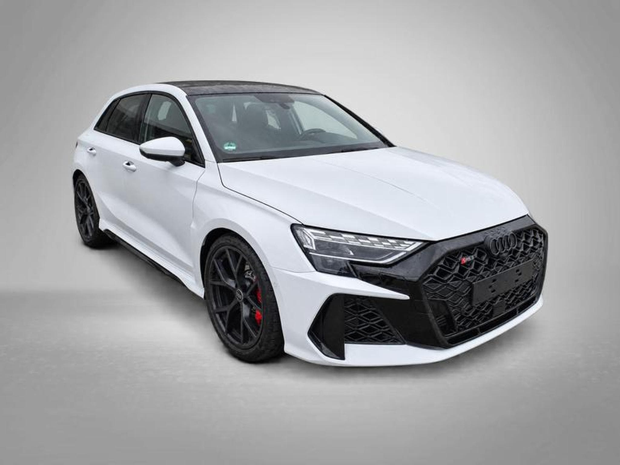 Audi RS3 Sportback 2.5 TFSI 7-Gang S tronic quattro (2026) - Photo 4