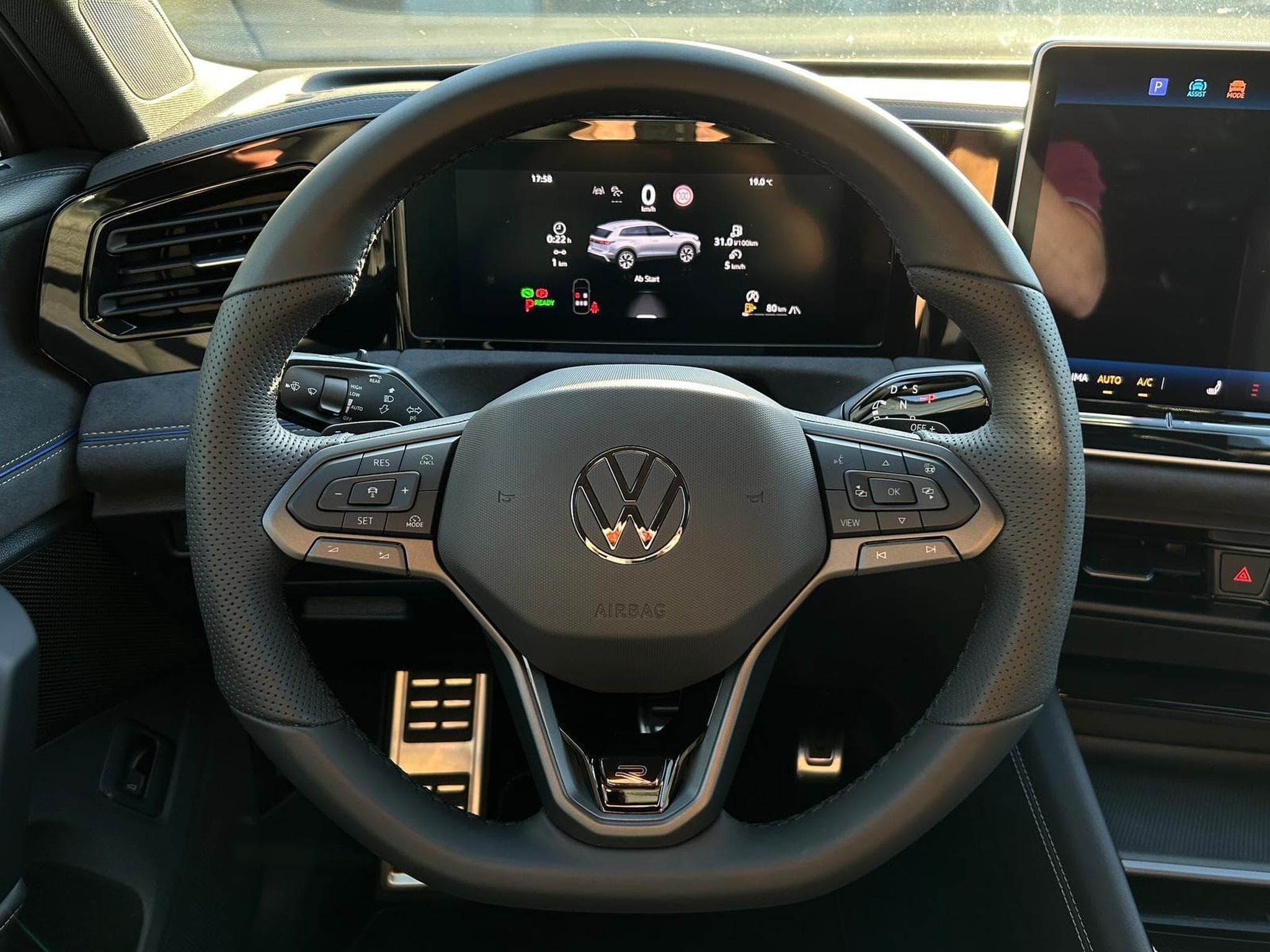 VW Tiguan R-Line (2026) - Photo 9