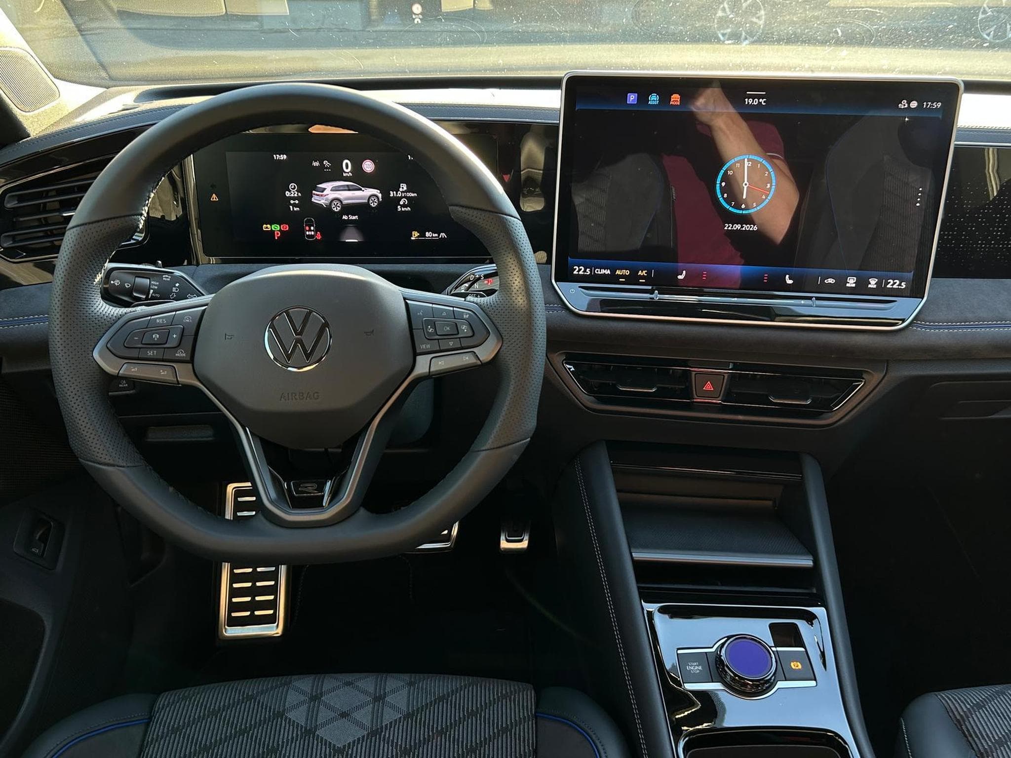 VW Tiguan R-Line (2026) - Photo 8
