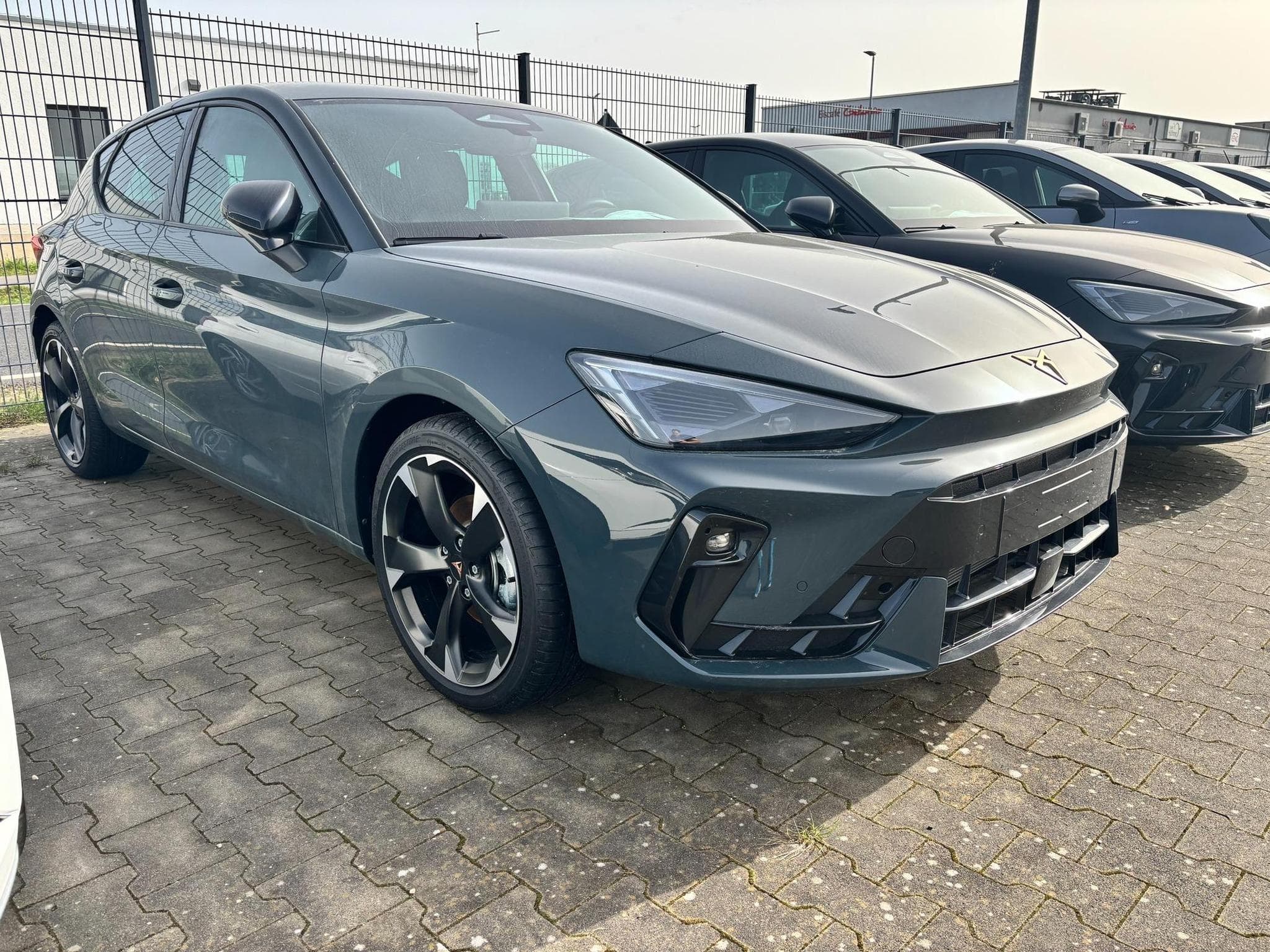 Cupra Leon Basis (2026) - Photo 2