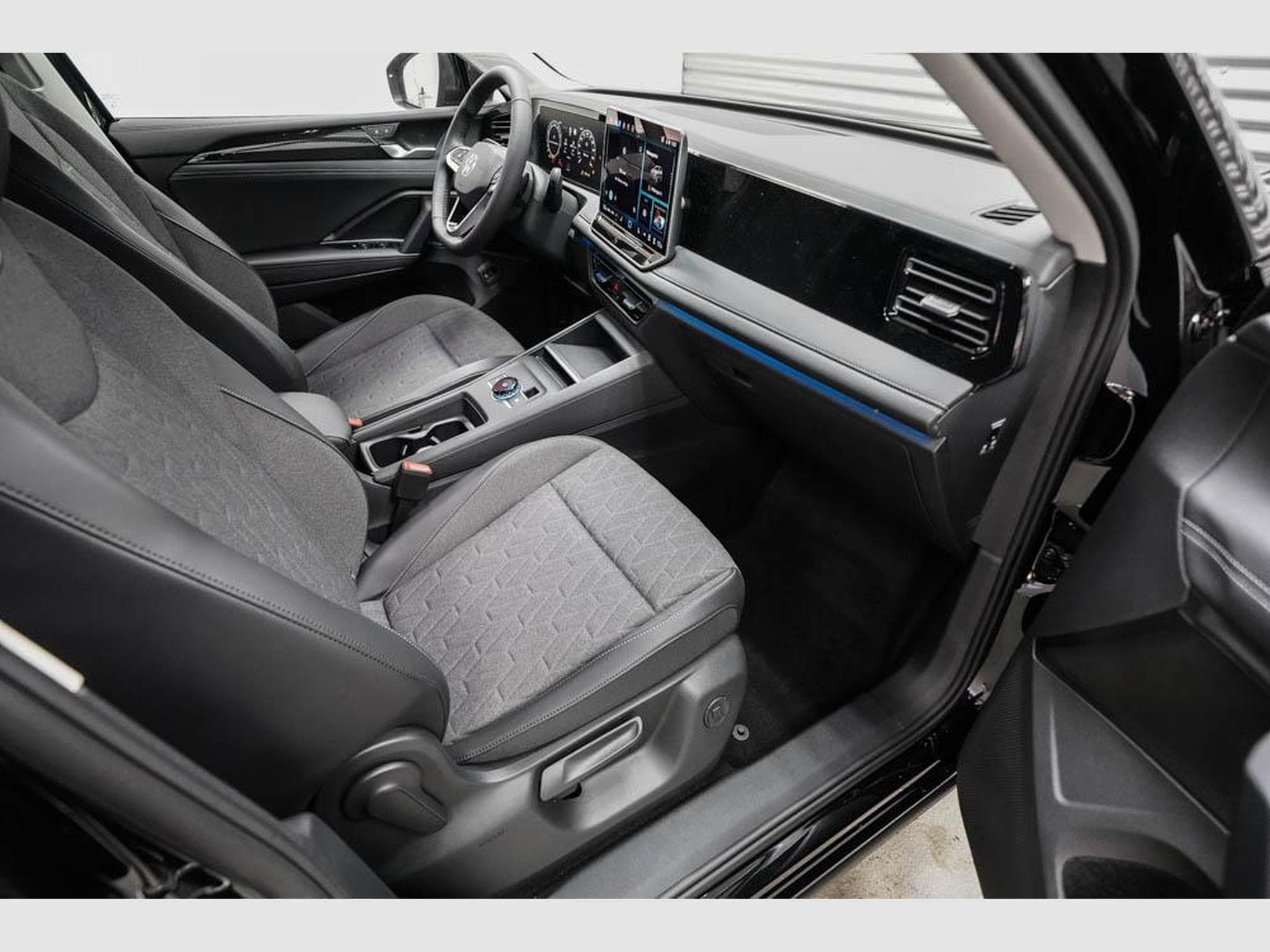 VW Tiguan 1,5 eTSI DSG (2026) - Photo 22
