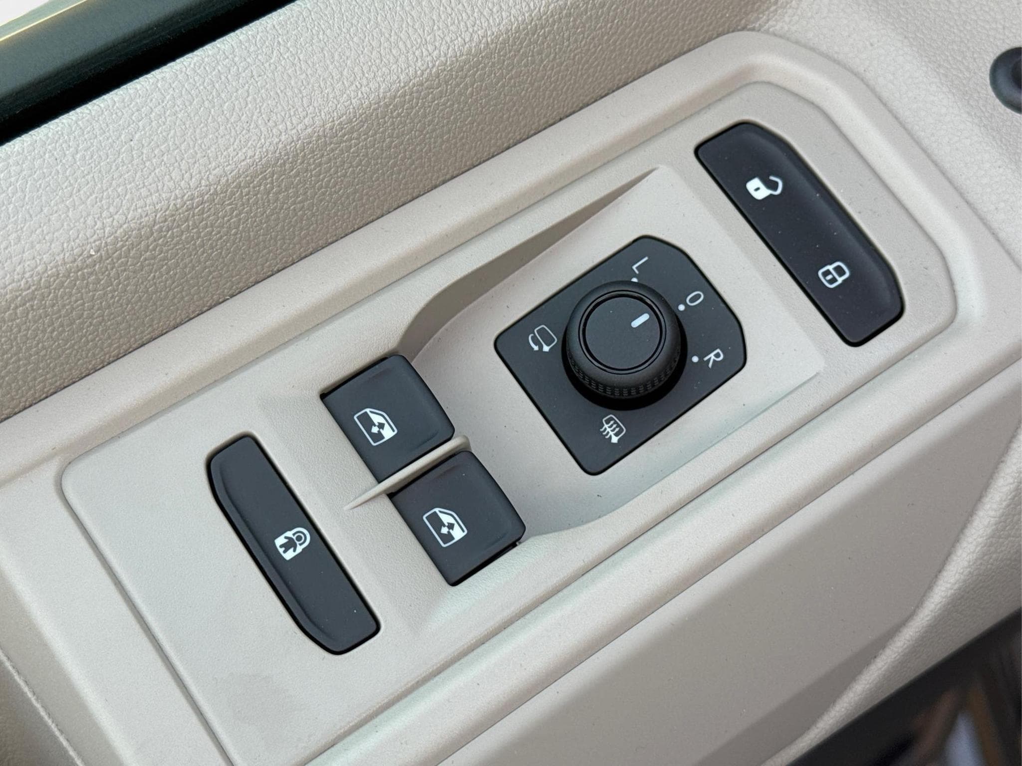 VW T7 Business (2026) - Photo 18