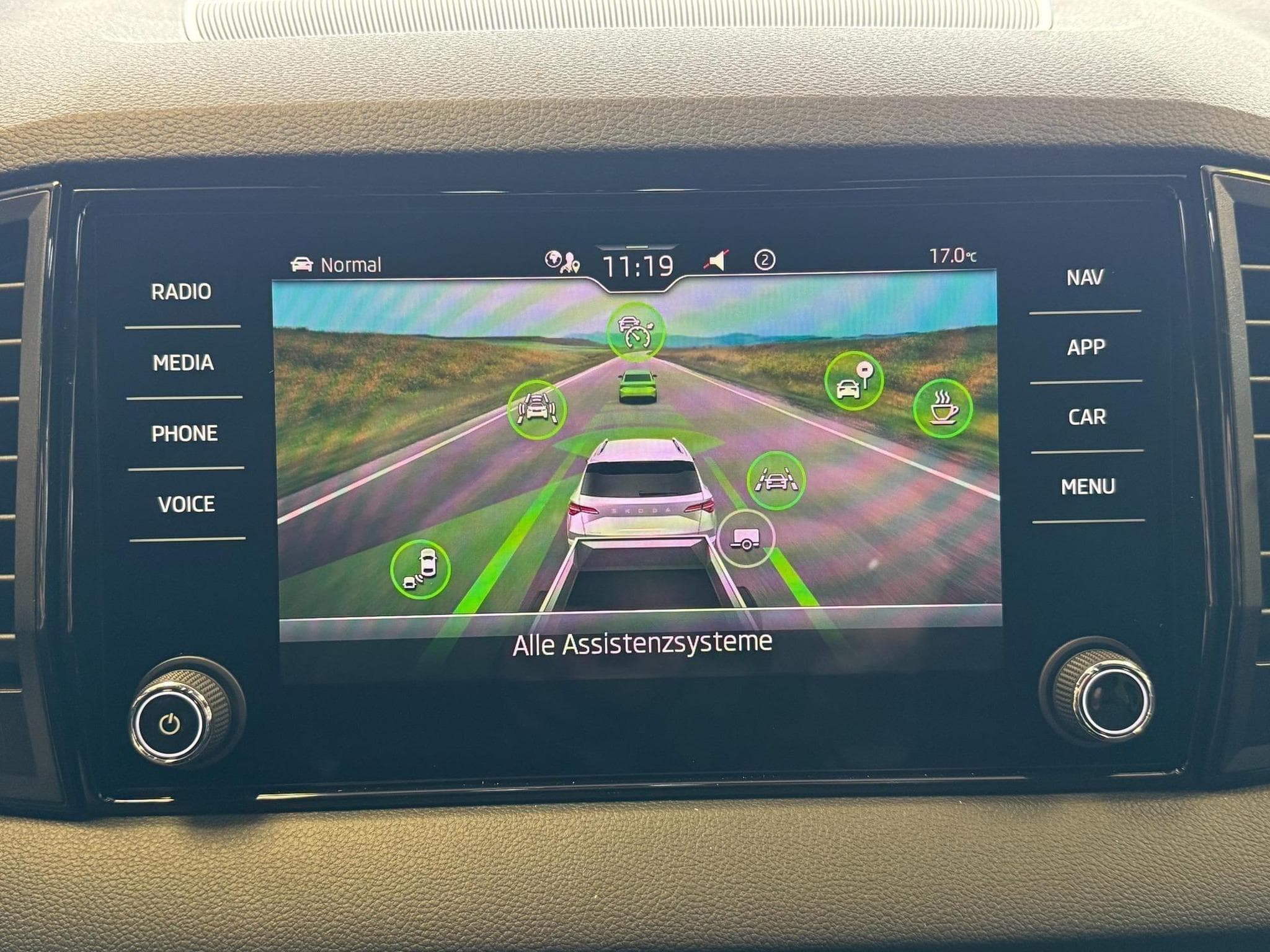 Skoda Karoq Sportline (2026) - Photo 18