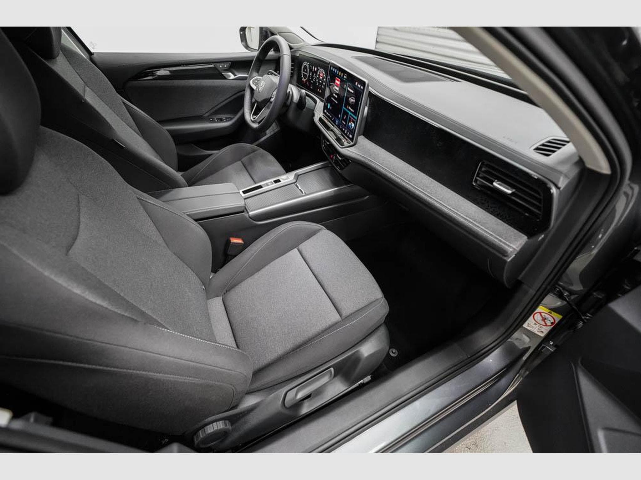 VW Passat Variant 1,5 TSI (2026) - Photo 21