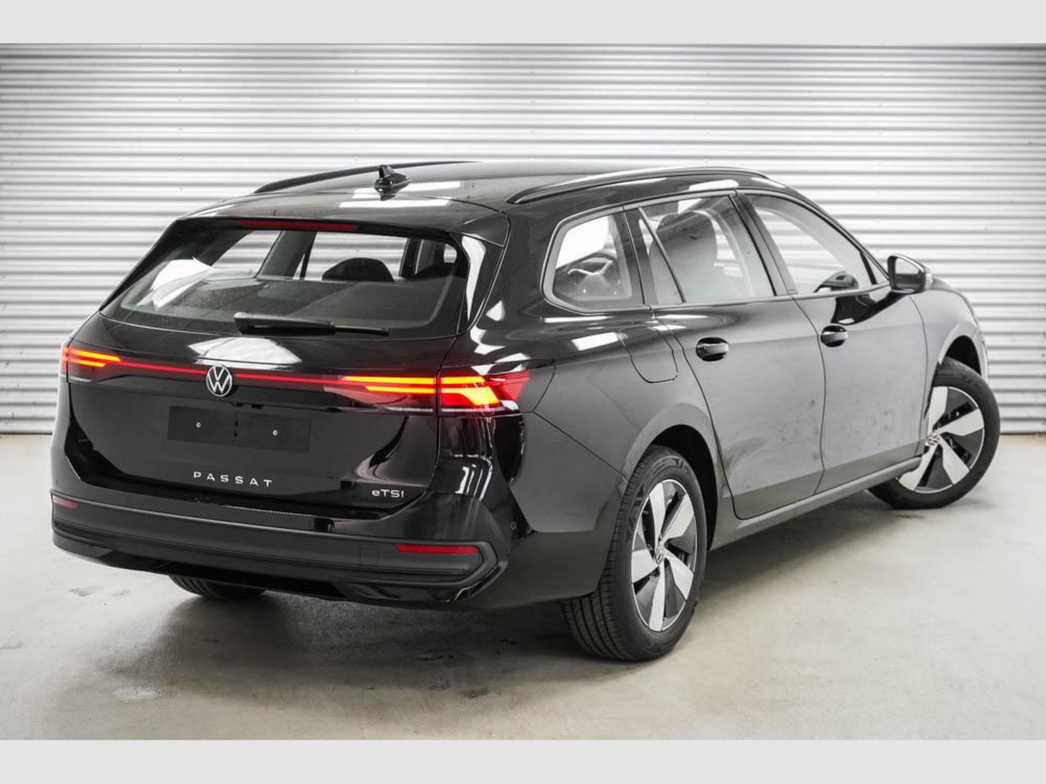 VW Passat Variant 1,5 TSI (2026) - Photo 3
