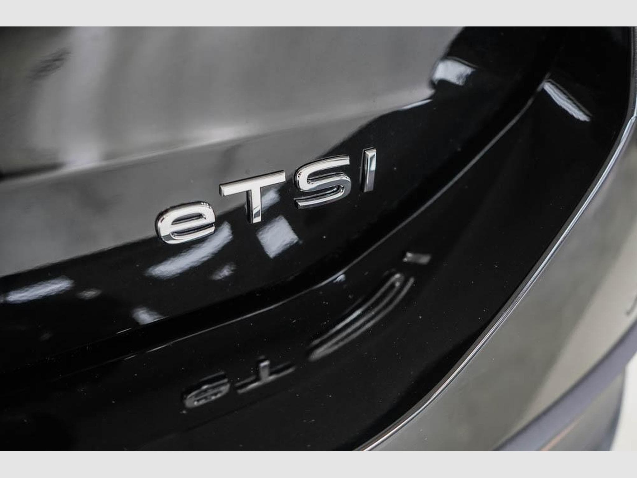 VW Passat Variant 1,5 TSI (2026) - Photo 23