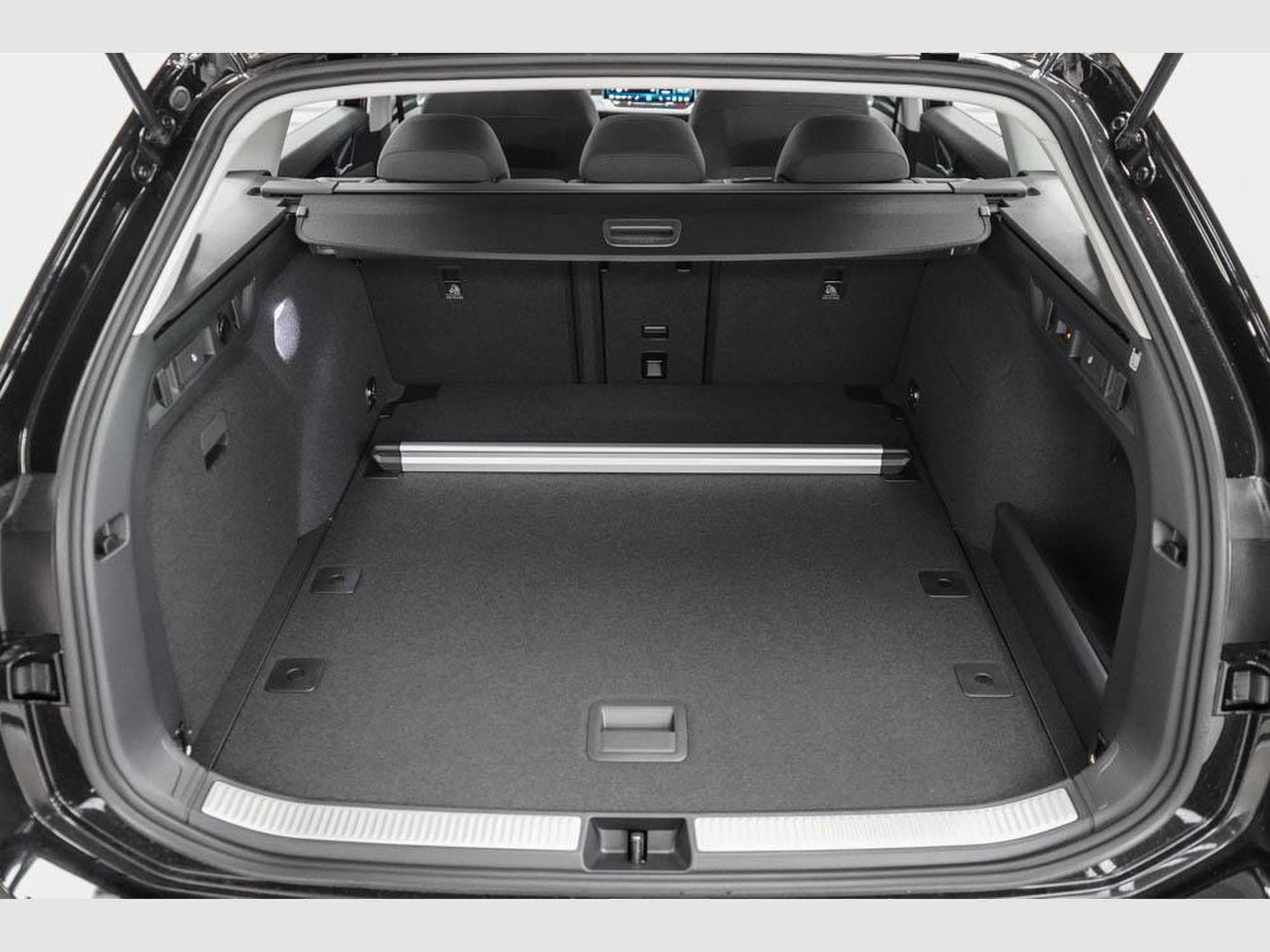 VW Passat Variant 1,5 TSI (2026) - Photo 19