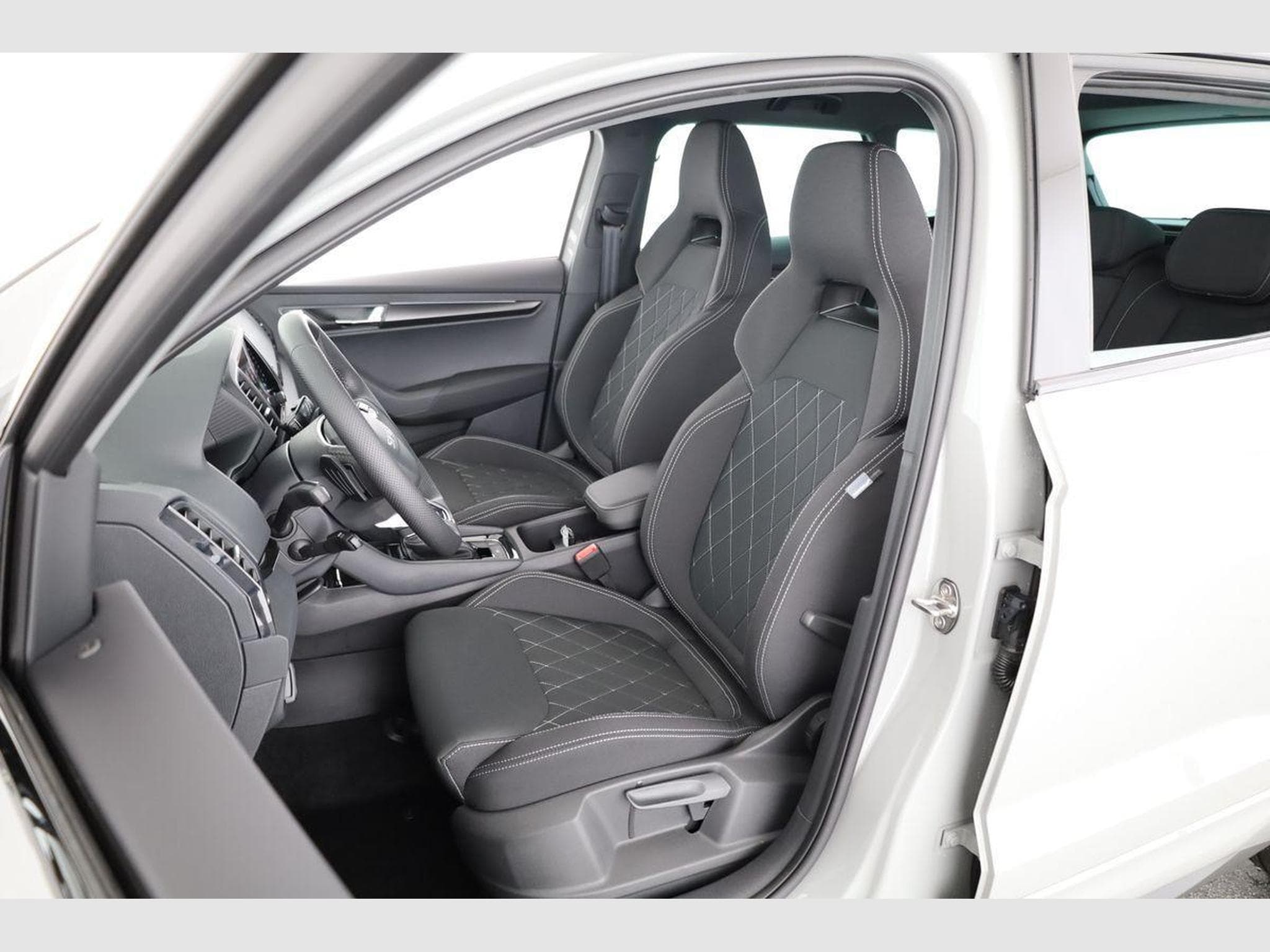 Skoda Karoq Sportline (2026) - Photo 11
