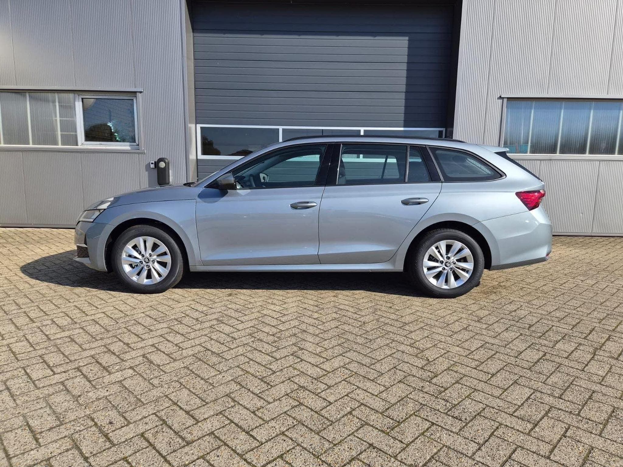 Skoda Octavia 1.5 TSI 150PS (2026) - Photo 2
