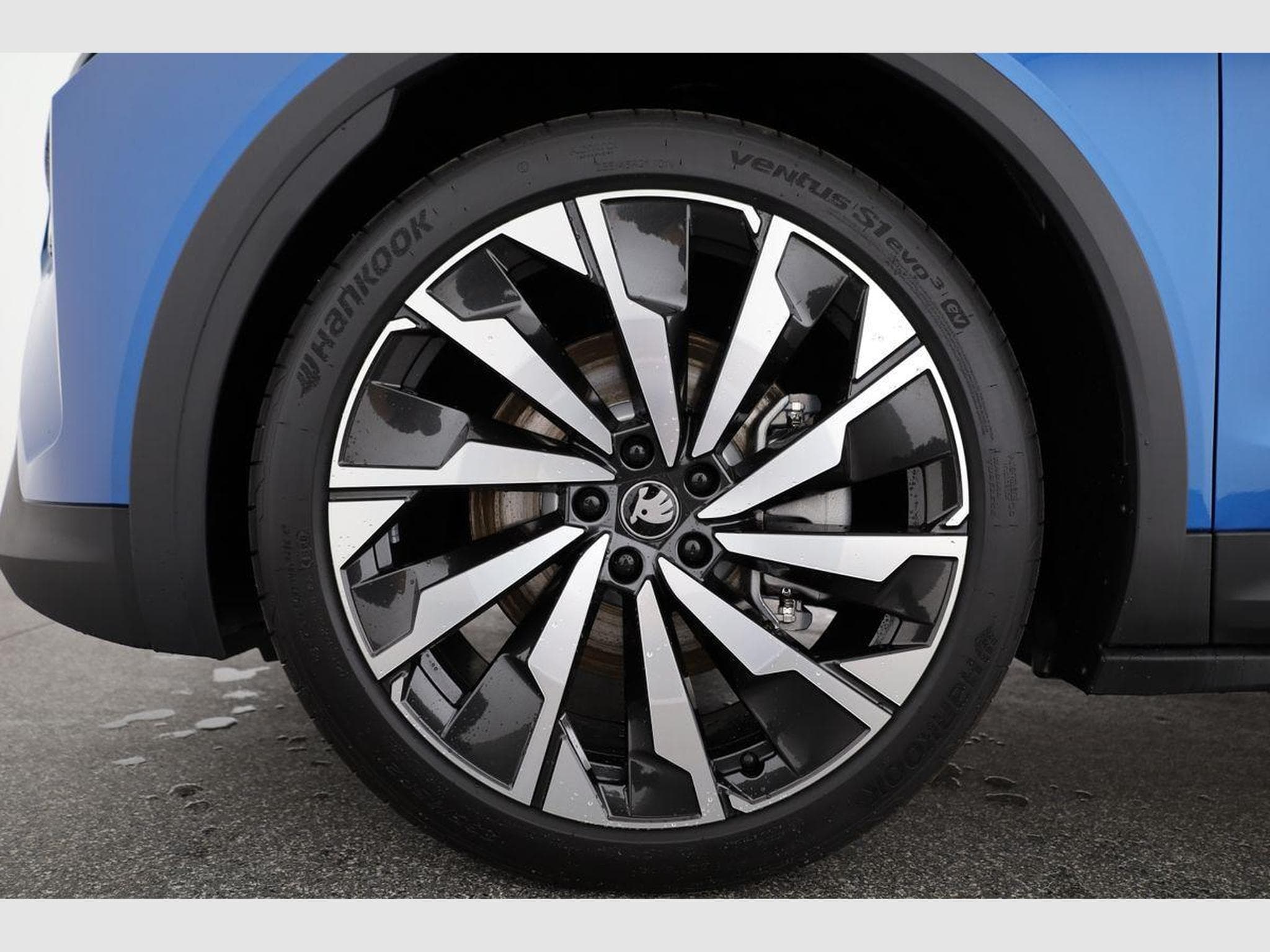 Skoda Elroq 85 x Sportline (2026) - Photo 16
