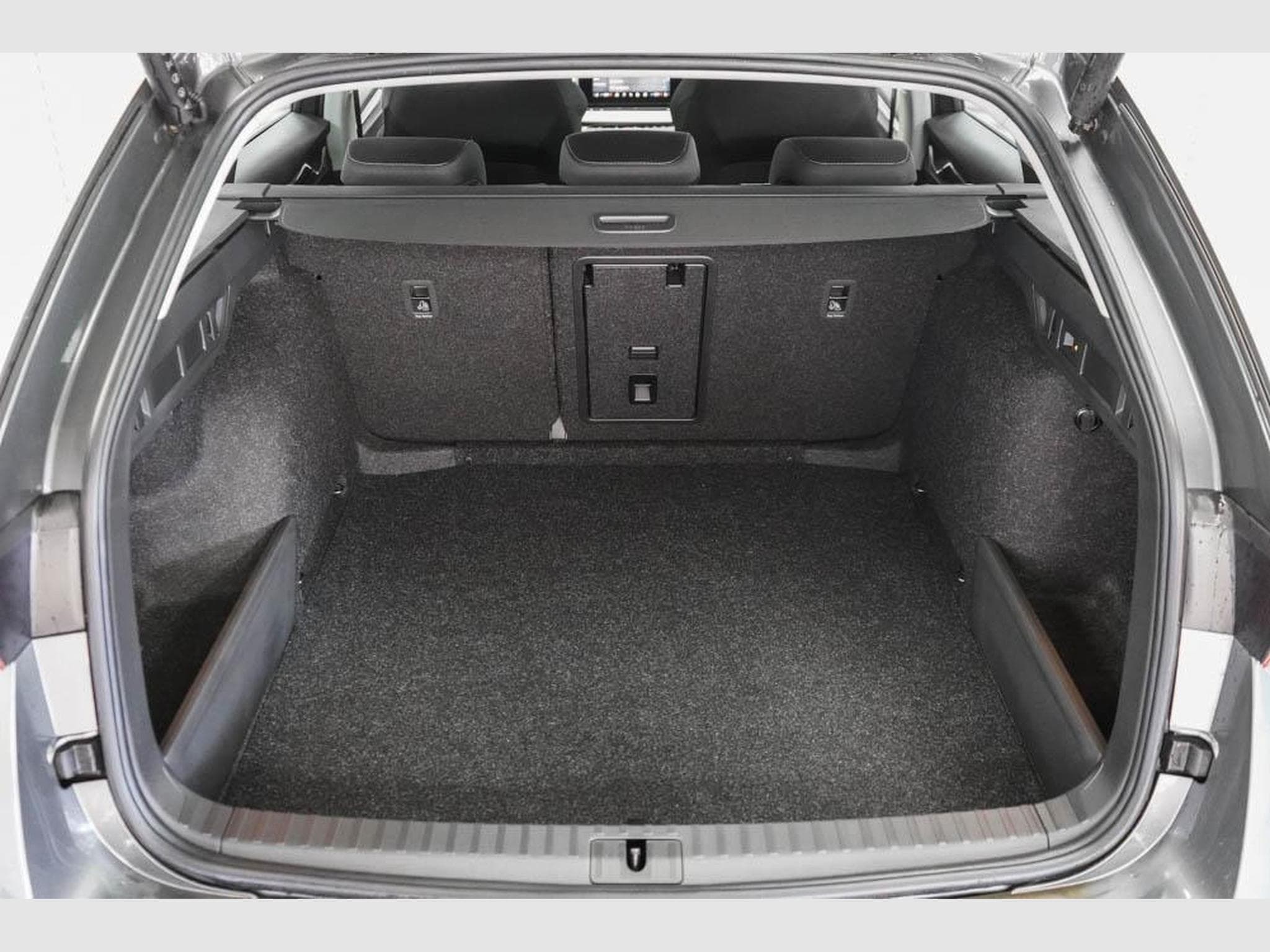 Skoda Octavia Kombi 1,5 TSI (2026) - Photo 18