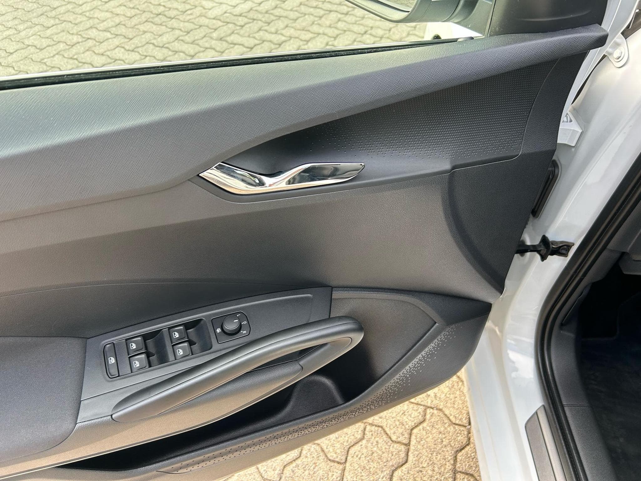 Skoda Fabia 1.0 TSI Selection (2025) - Foto 3