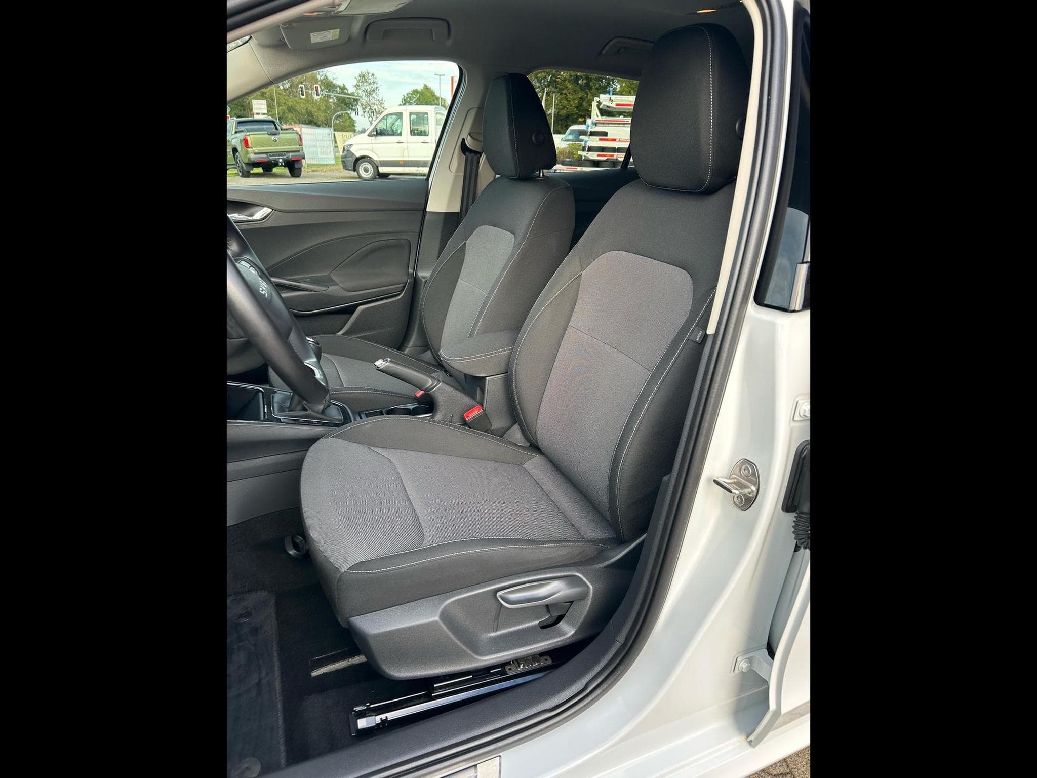 Skoda Fabia 1.0 TSI Selection (2025) - Foto 5