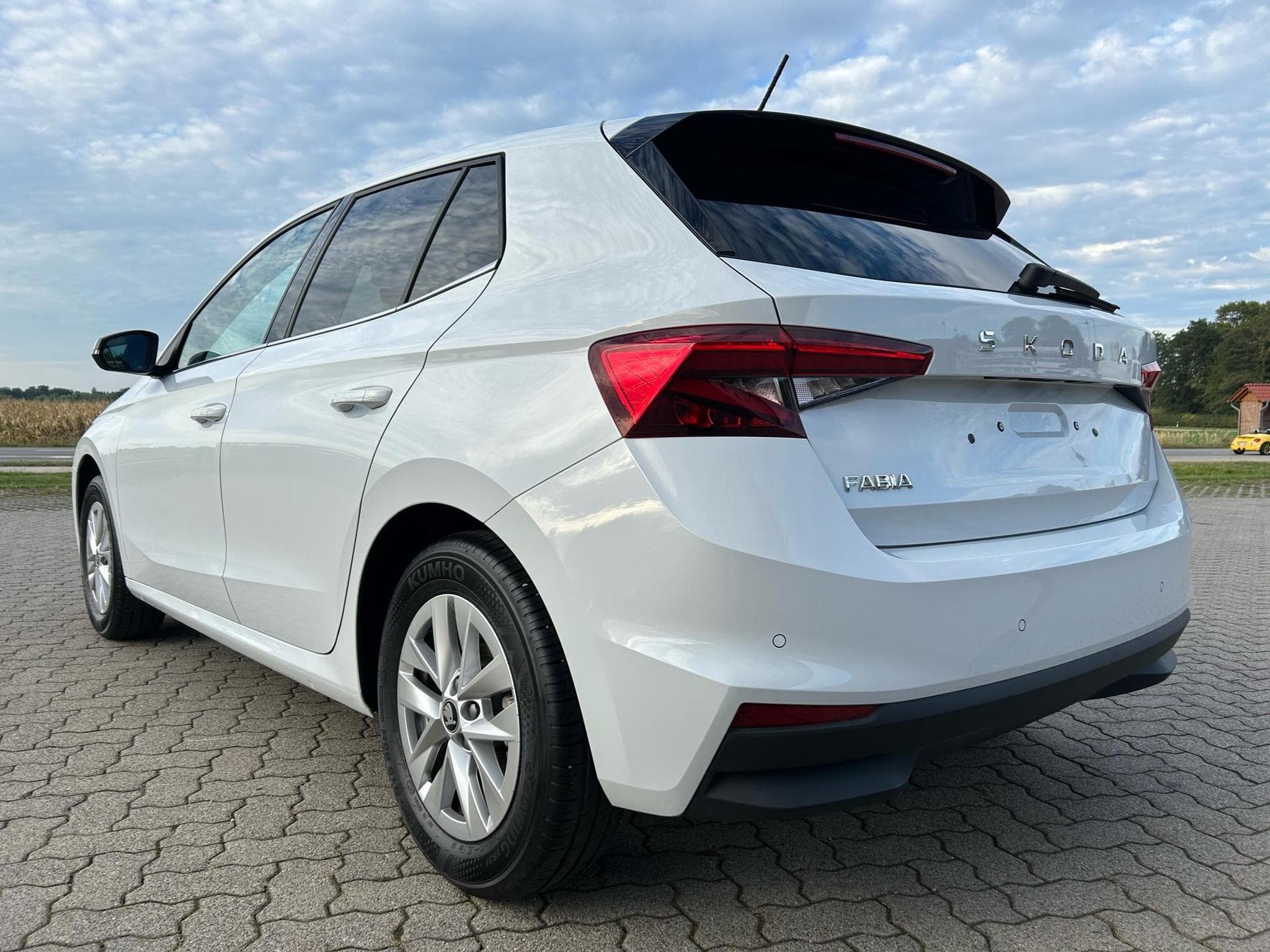 Skoda Fabia 1.0 TSI Selection (2025) - Foto 17