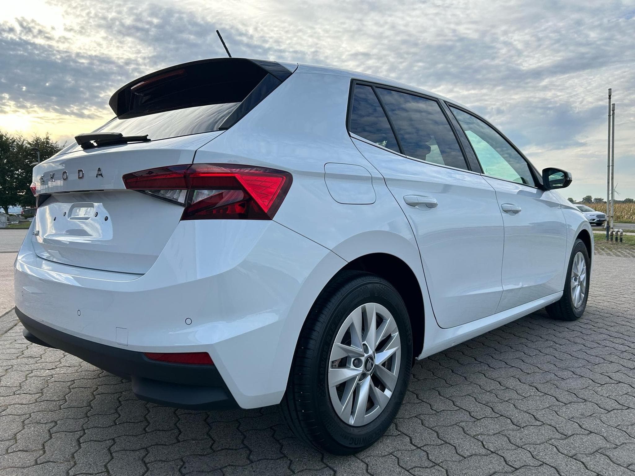 Skoda Fabia 1.0 TSI Selection (2025) - Foto 19