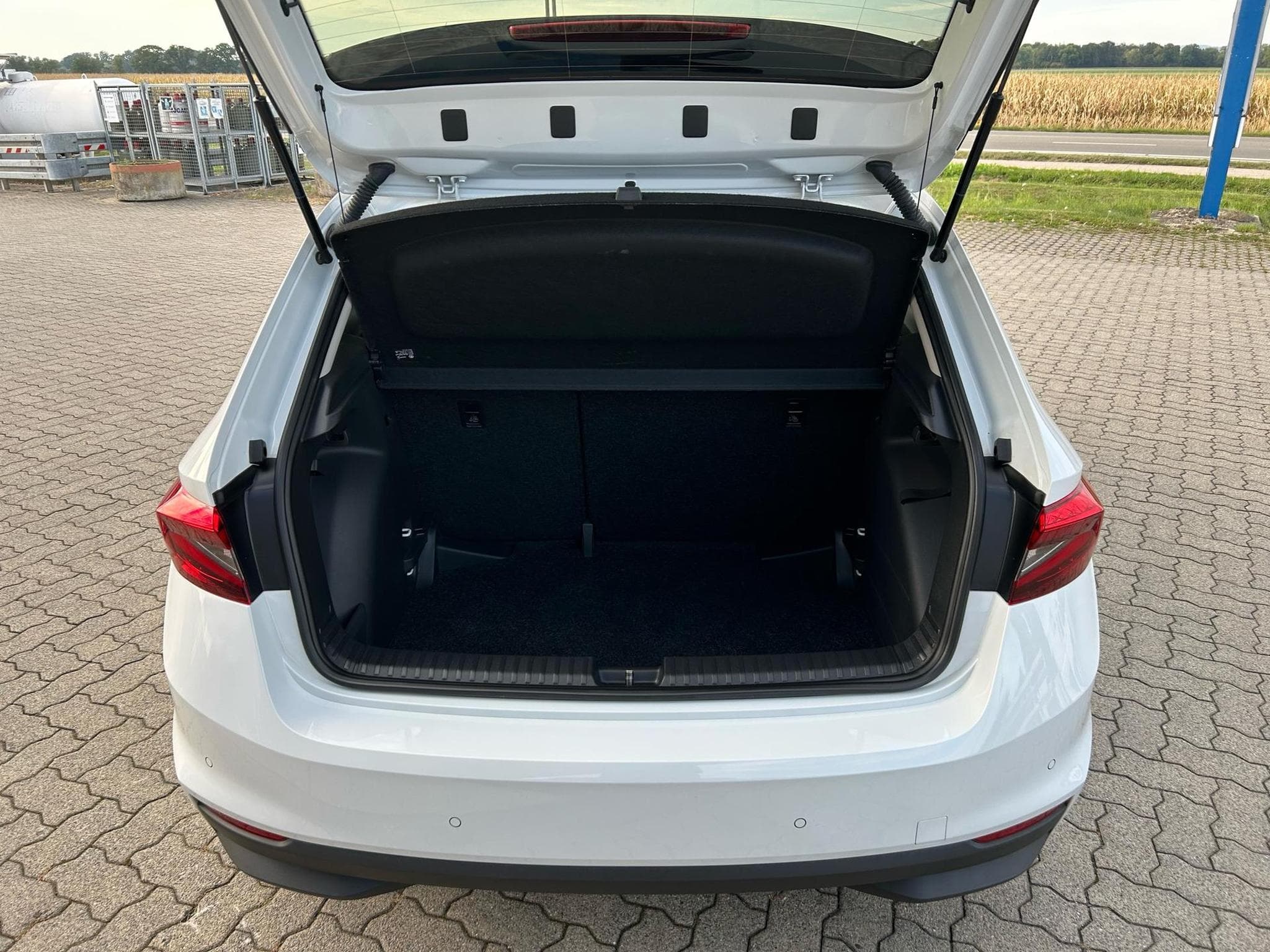 Skoda Fabia 1.0 TSI Selection (2025) - Foto 18