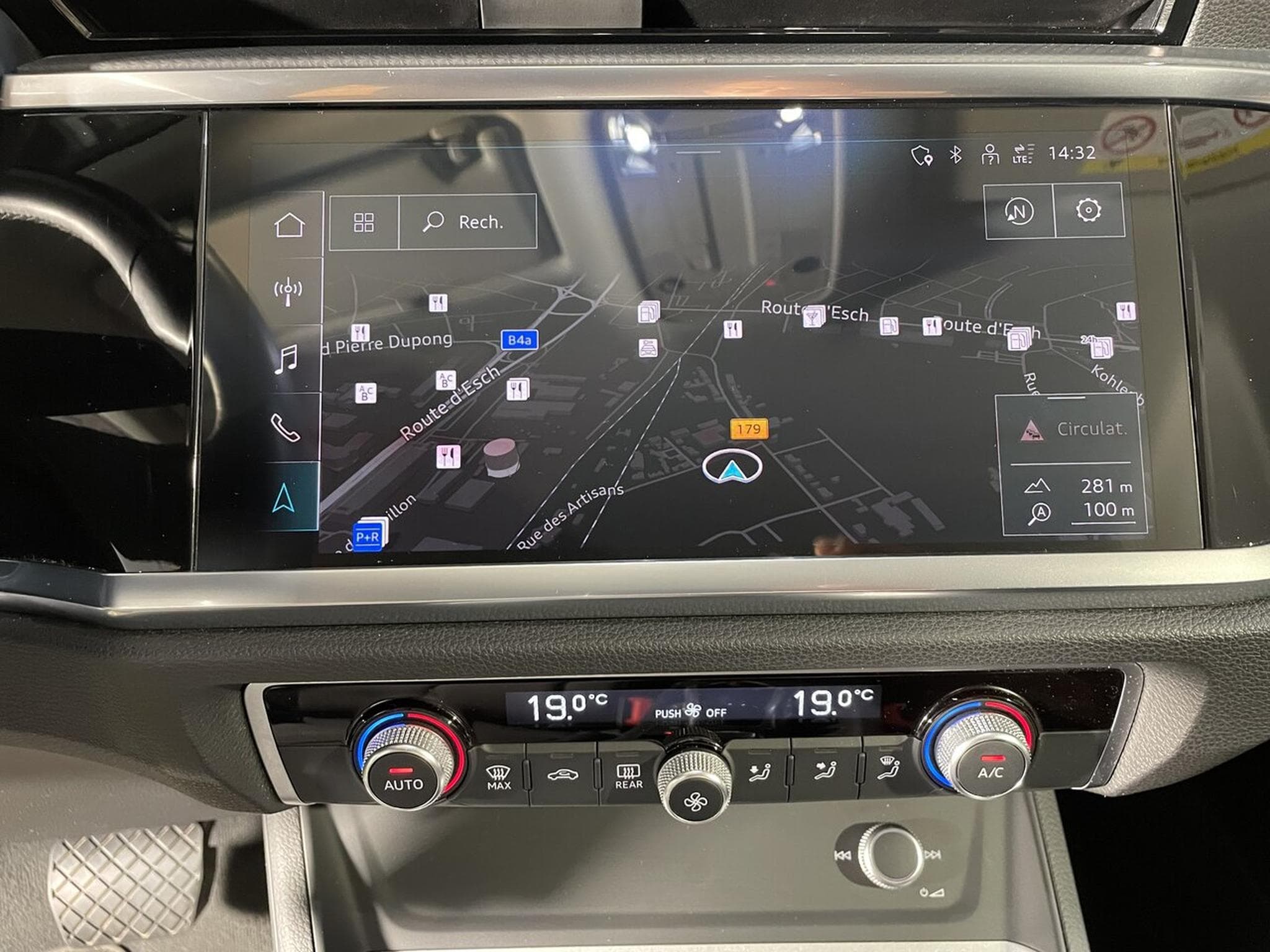 Audi Q3 SPORTBACK 35 TDI 150 S-TRONIC BUSINESS VIRTUAL COCKPIT (2021) - Foto 4