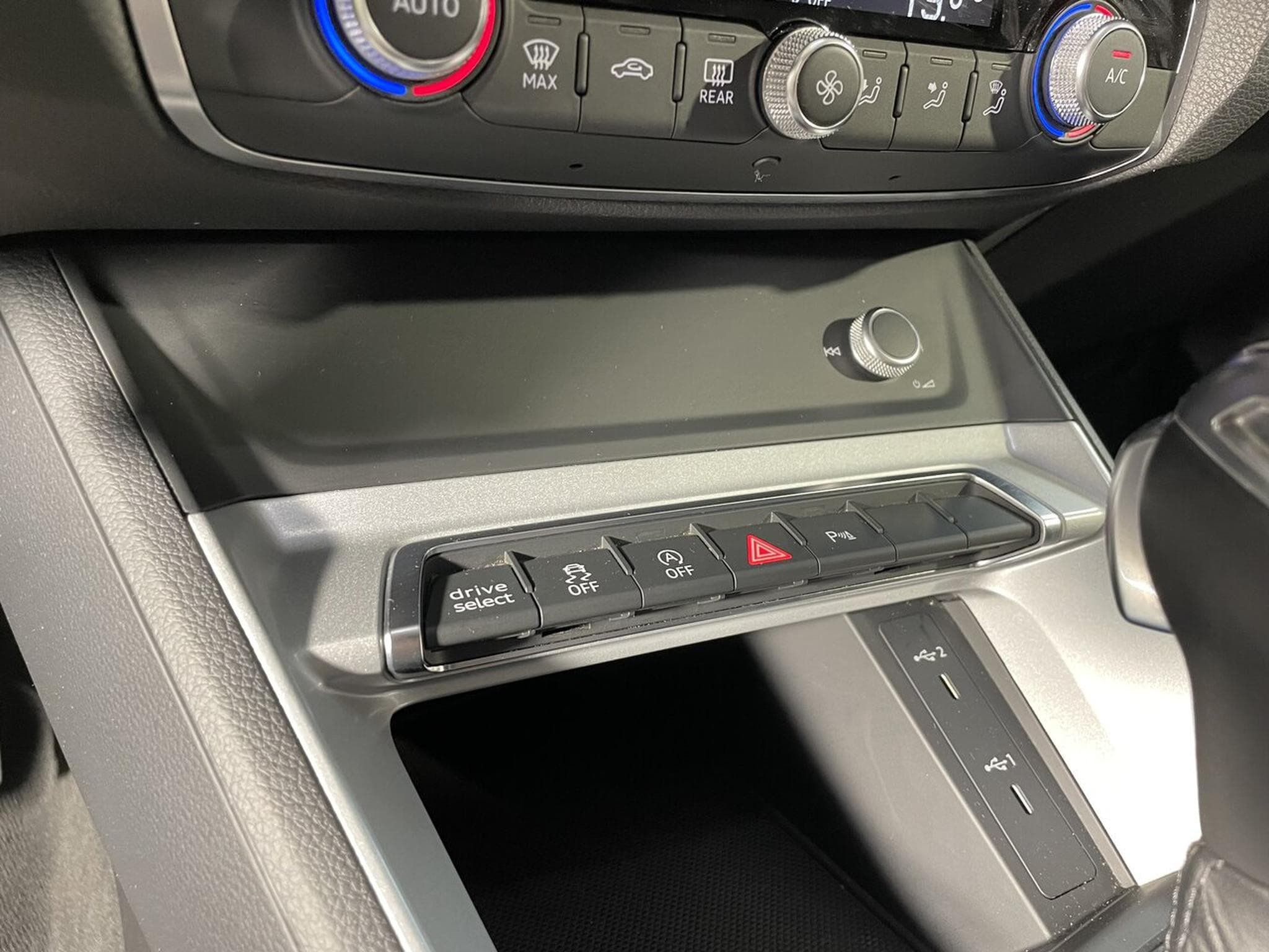 Audi Q3 SPORTBACK 35 TDI 150 S-TRONIC BUSINESS VIRTUAL COCKPIT (2021) - Foto 7