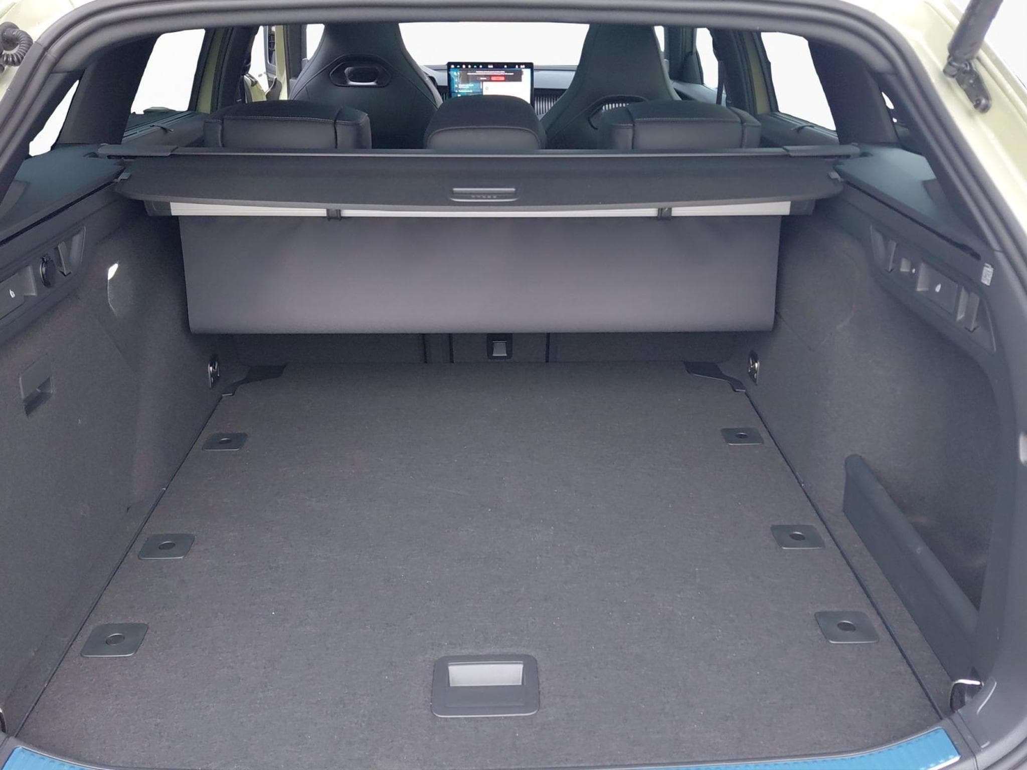 Skoda Superb Sportline (2026) - Photo 17