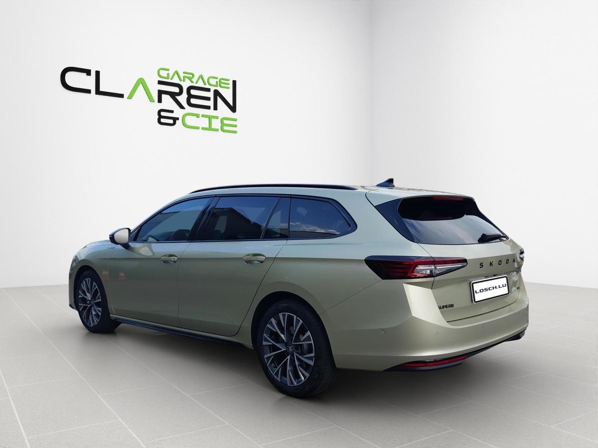 Skoda Superb Sportline (2026) - Photo 4