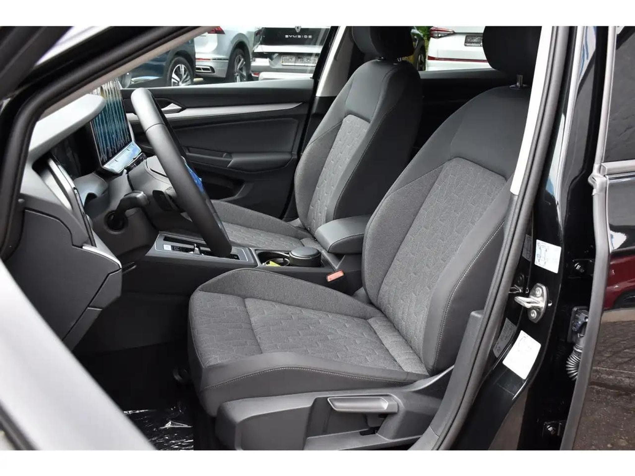 VW Golf (2026) - Photo 6