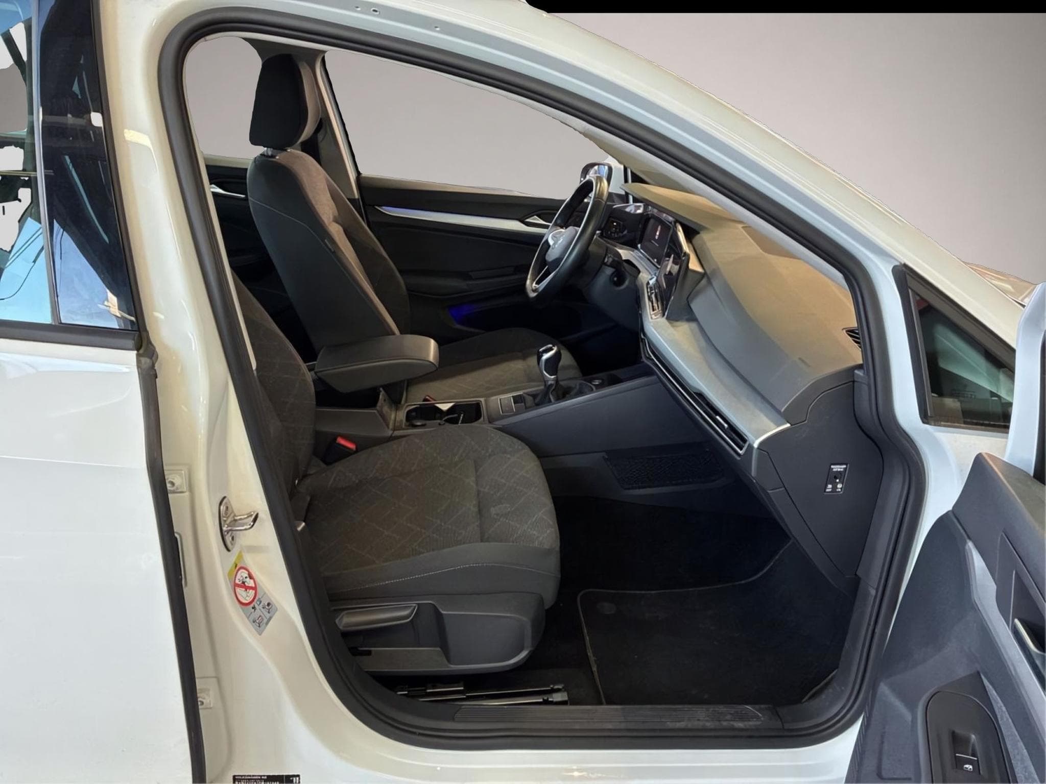 VW Golf (2023) - Photo 2
