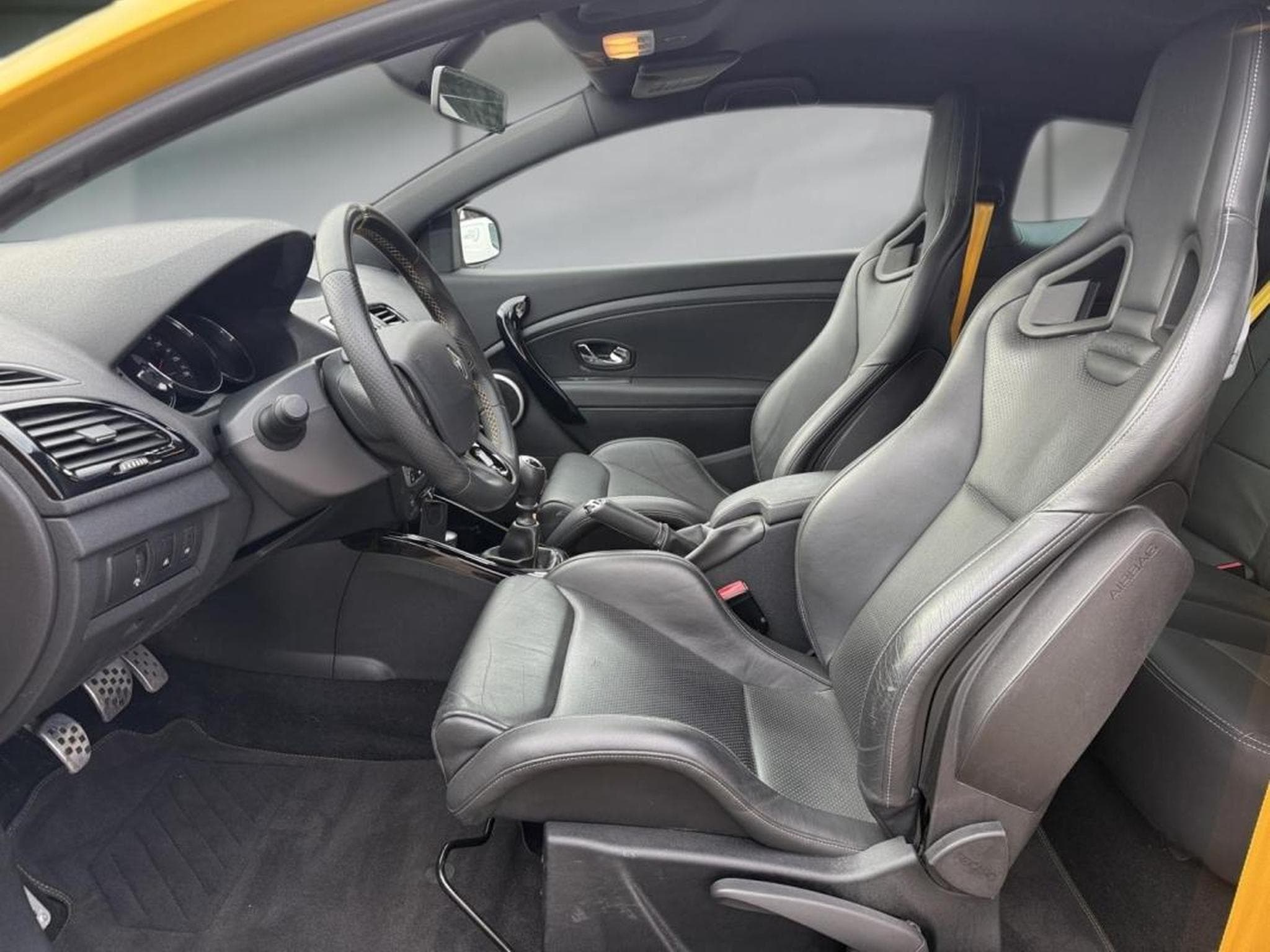 Renault Mégane Coupé -28% RS 2.0 265ch Stop&Start (2013) - Photo 11