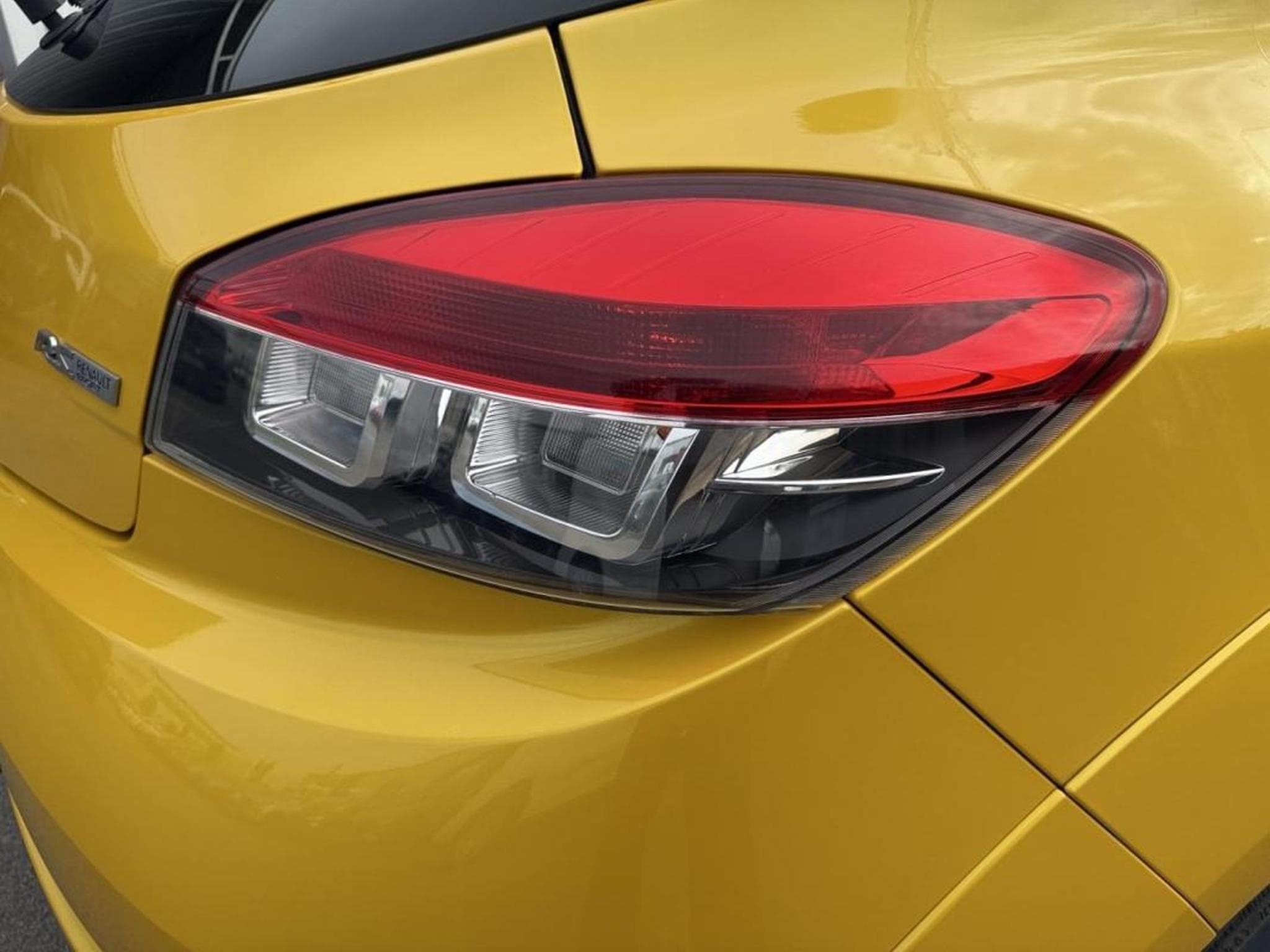 Renault Mégane Coupé -28% RS 2.0 265ch Stop&Start (2013) - Photo 20