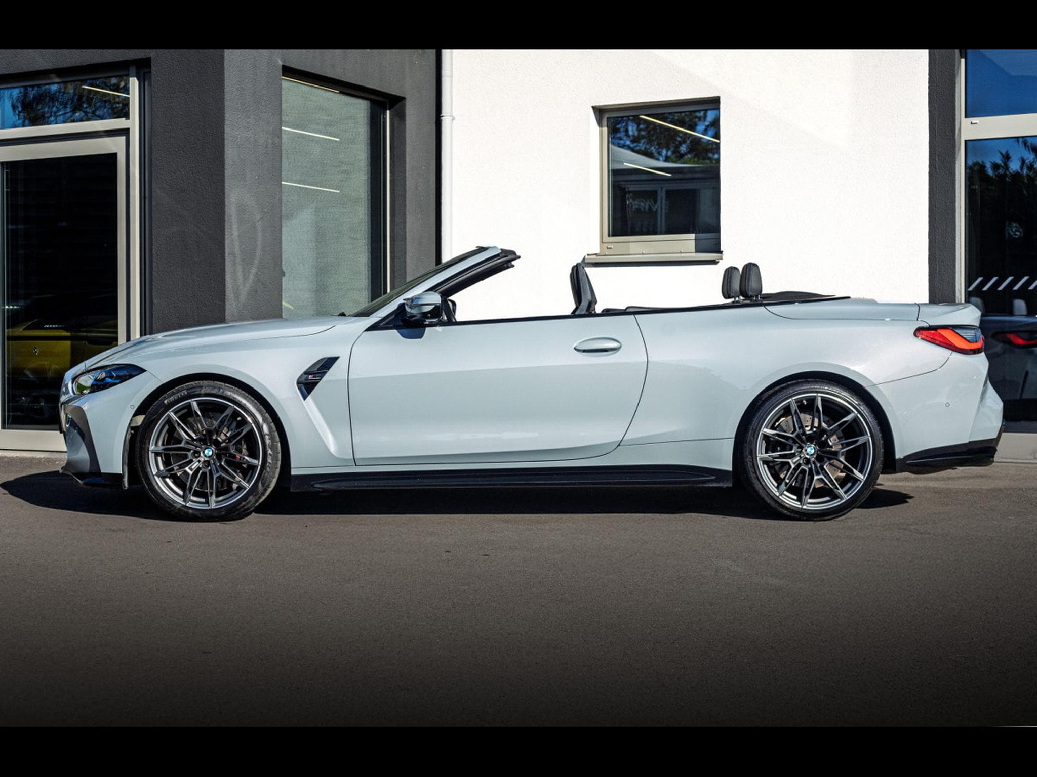 BMW M4 COMPETITION CABRIOLET (G83) XDRIVE - BROOKLYN GRAU METALLIC (2022) - Photo 2