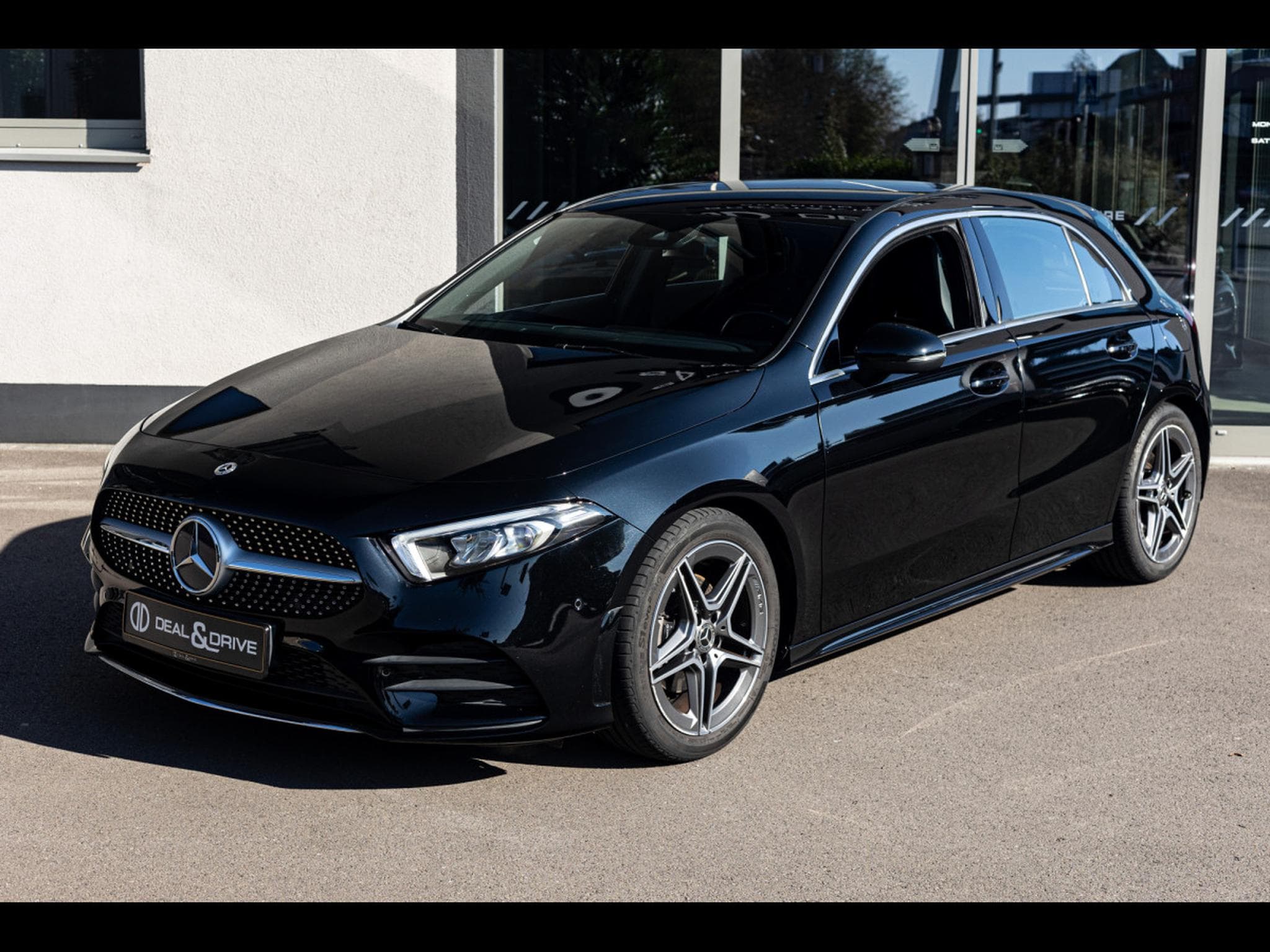 Mercedes A 200 AMG-LINE - KOSMOSBLACK (2018) - Photo 6