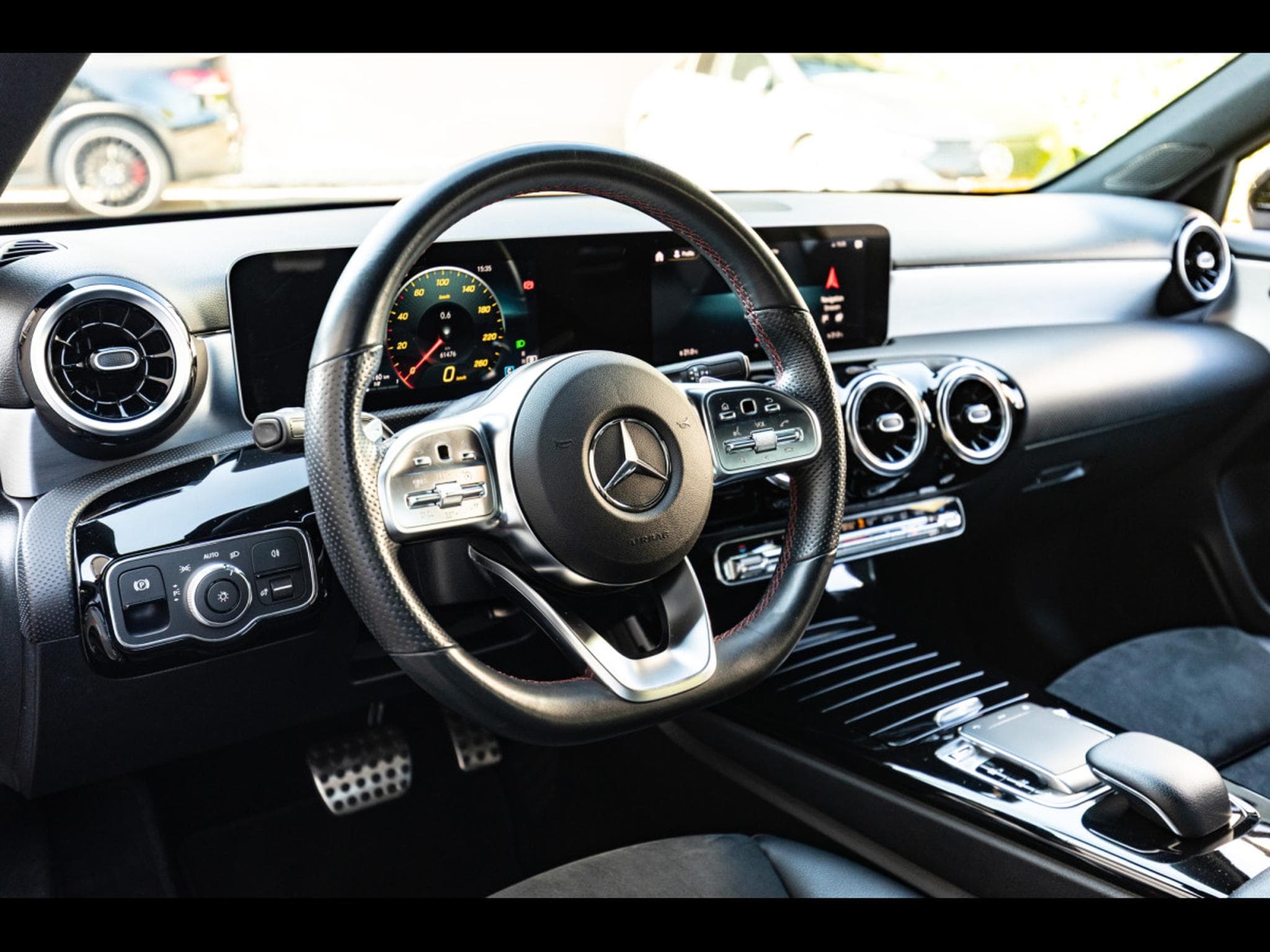 Mercedes A 200 AMG-LINE - KOSMOSBLACK (2018) - Photo 10