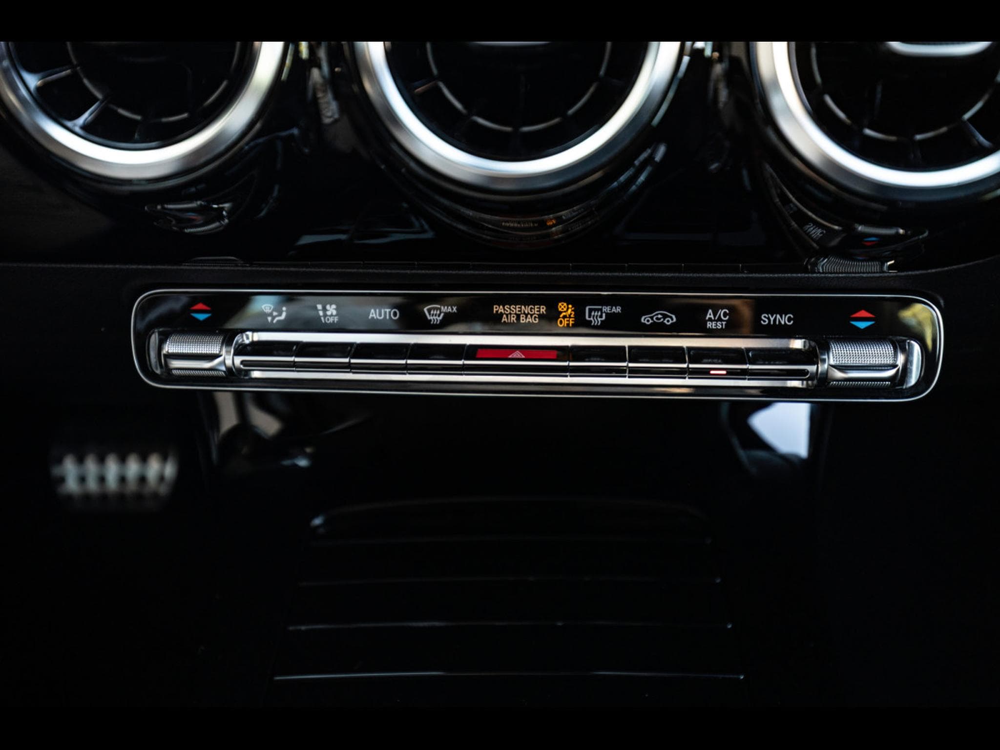 Mercedes A 200 AMG-LINE - KOSMOSBLACK (2018) - Photo 20