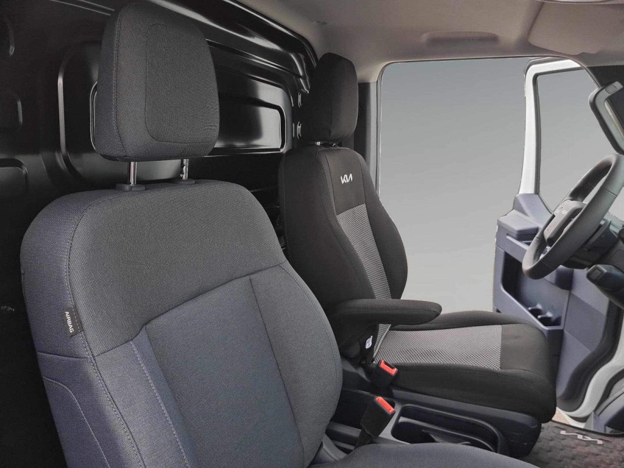 Kia PV5 Cargo Plus 71.2 kWh (2026) - Photo 17