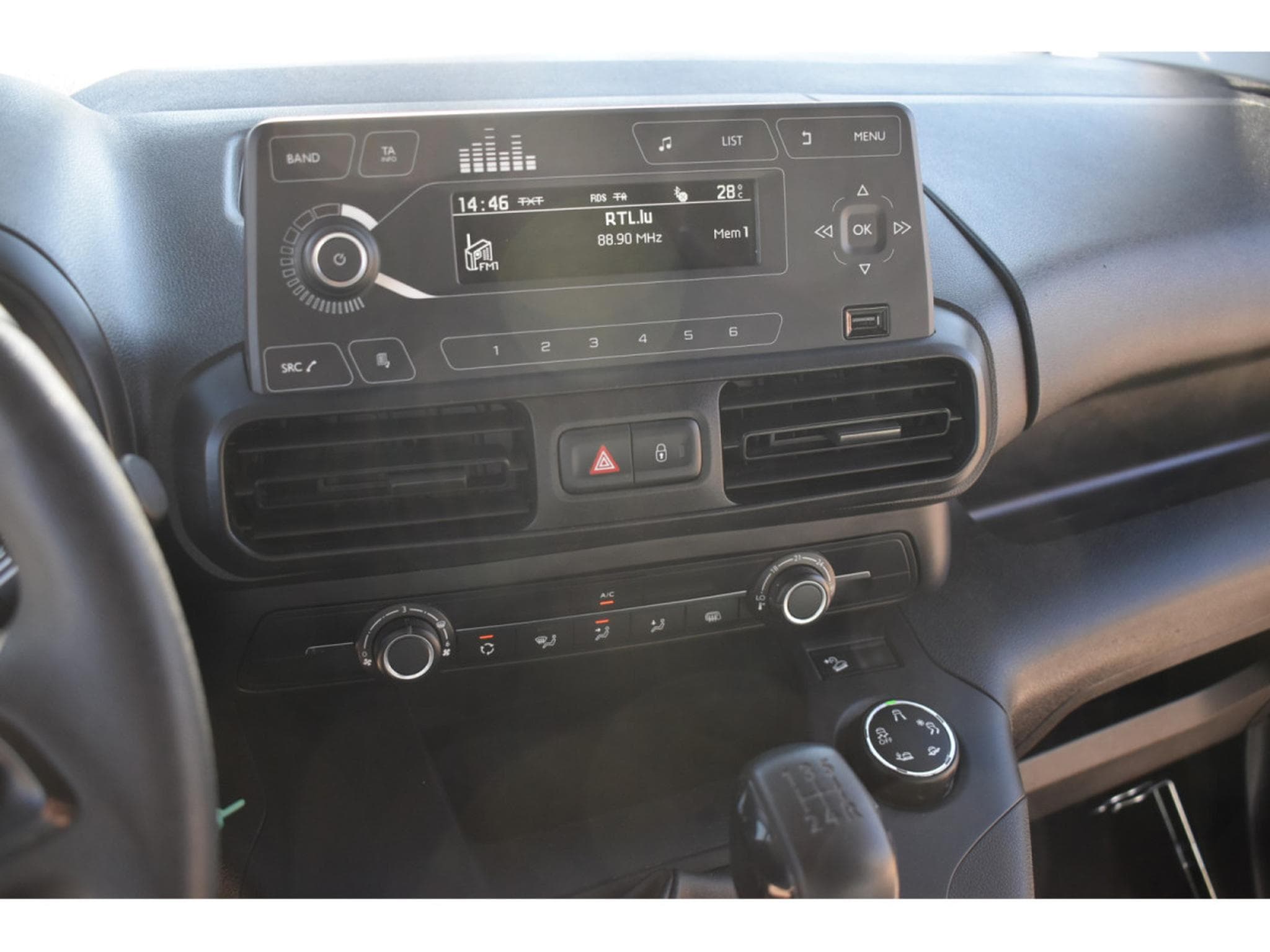 Opel Combo 1,5 DCi Clim (2020) - Foto 13
